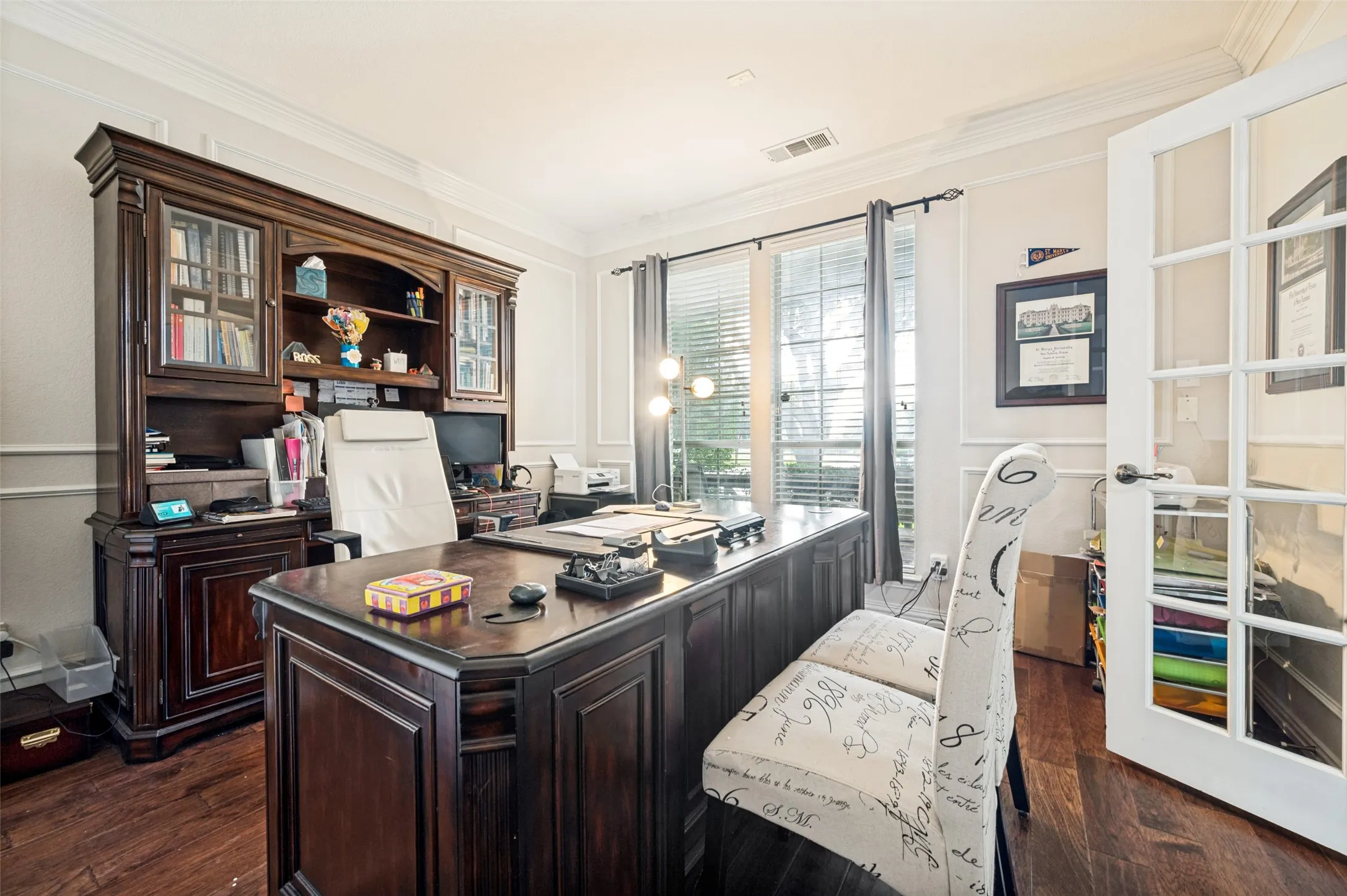Single Family Residence For Sale in Denton County , 1700 Coyote Ridge, Carrollton, Texas 75010, 5 Bedroom, 4 Bathroom, 3 Garage spaces, 3,260 Sqft, built in 2001, mls#21316884, Real Estate Agent in Carrollton, Homes For Sale in Denton county, Homes For Sale in Carrollton, Realtor in Carrollton Texas, Real Estate Brokerage Independent Realty Texas, Luminita Cordes Realtor