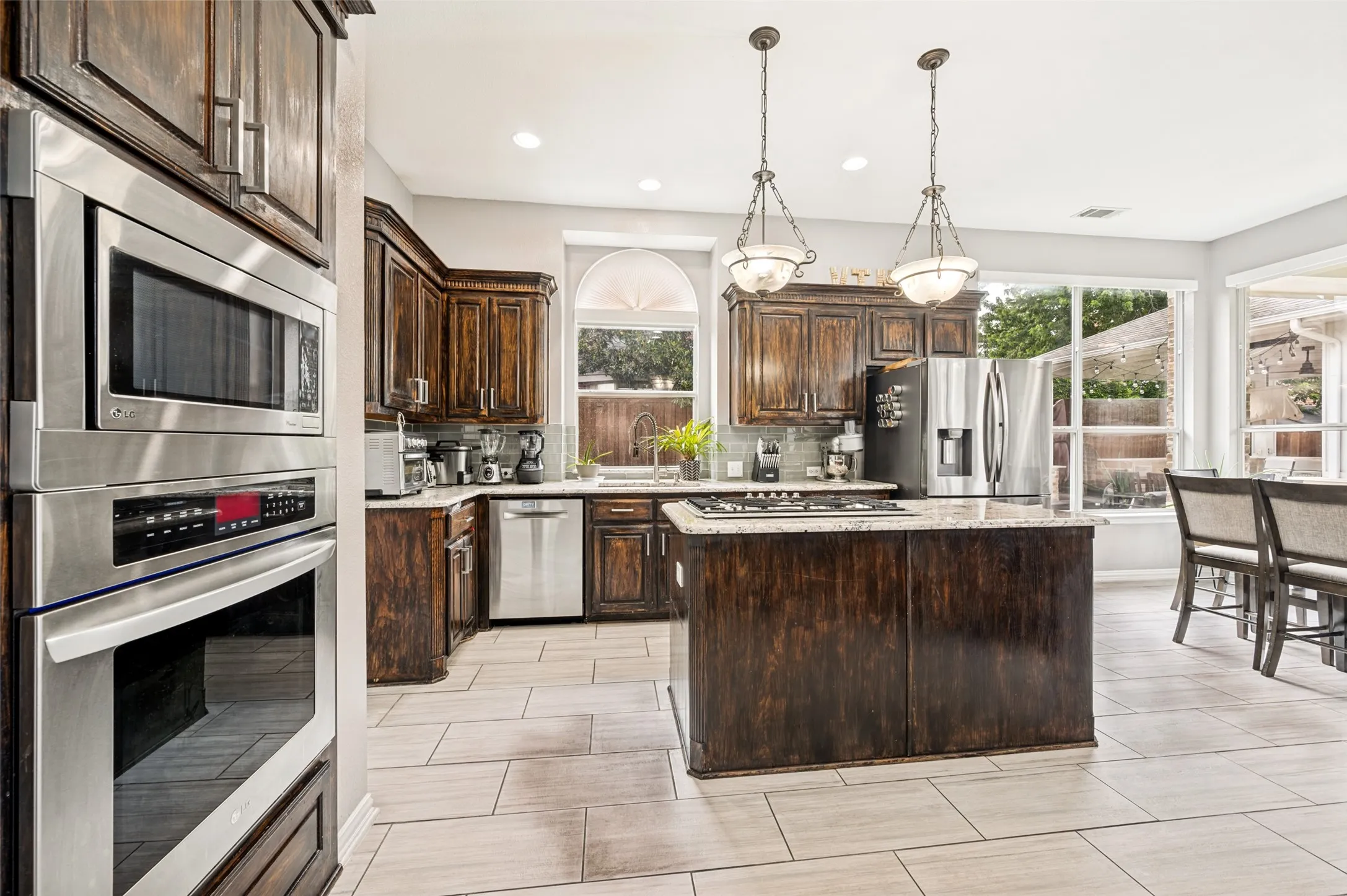 Single Family Residence For Sale in Denton County , 1700 Coyote Ridge, Carrollton, Texas 75010, 5 Bedroom, 4 Bathroom, 3 Garage spaces, 3,260 Sqft, built in 2001, mls#21316884, Real Estate Agent in Carrollton, Homes For Sale in Denton county, Homes For Sale in Carrollton, Realtor in Carrollton Texas, Real Estate Brokerage Independent Realty Texas, Luminita Cordes Realtor