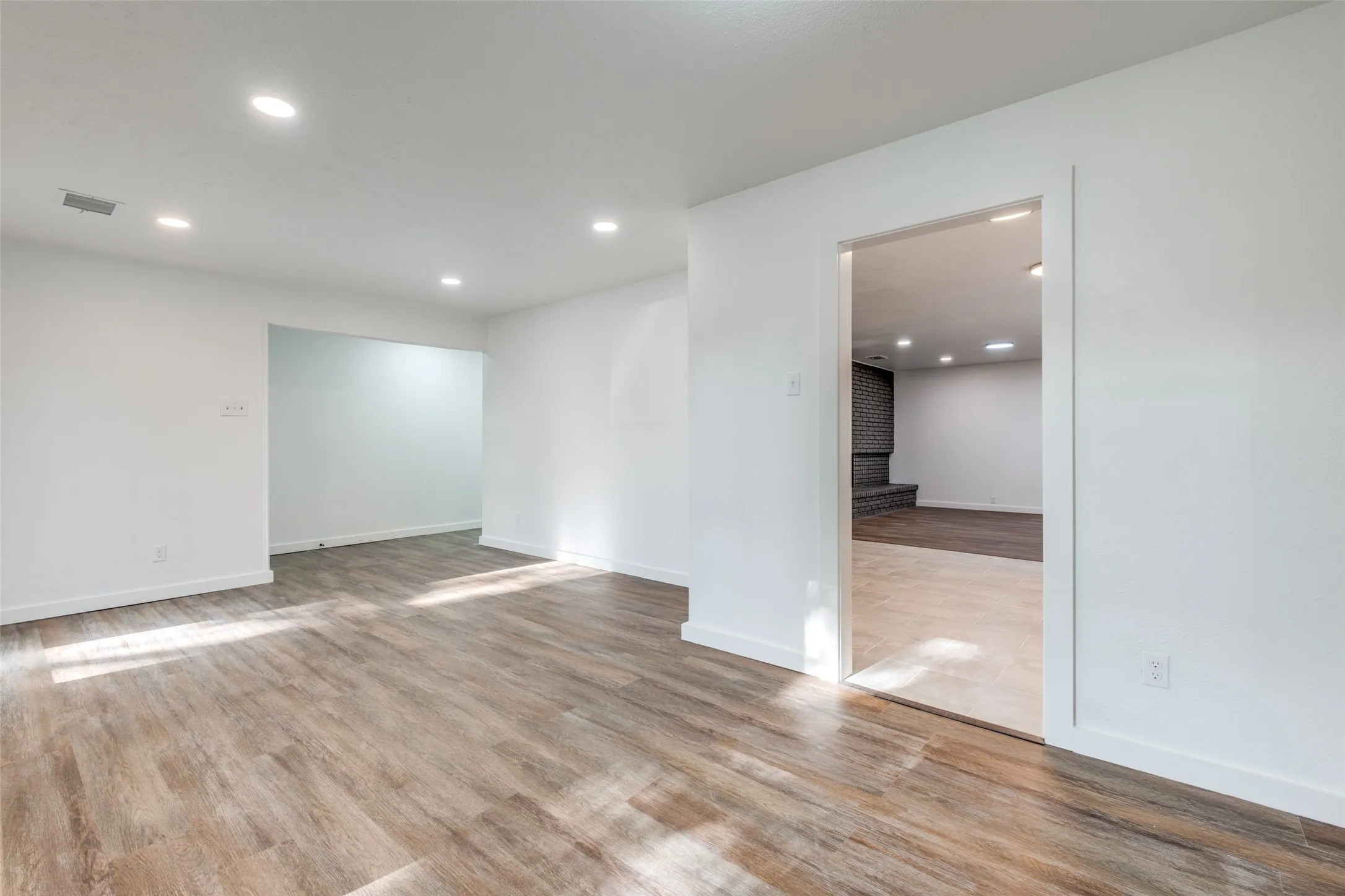 Single Family Residence For Sale in Dallas County , 8507 Baumgarten Drive, Dallas, Texas 75228, 3 Bedroom, 2 Bathroom, 2 Garage spaces, 1,983 Sqft, built in 1975, mls#21318317, Real Estate Agent in Dallas, Homes For Sale in Dallas county, Homes For Sale in Dallas, Realtor in Dallas Texas, Real Estate Brokerage Independent Realty Texas, Luminita Cordes Realtor