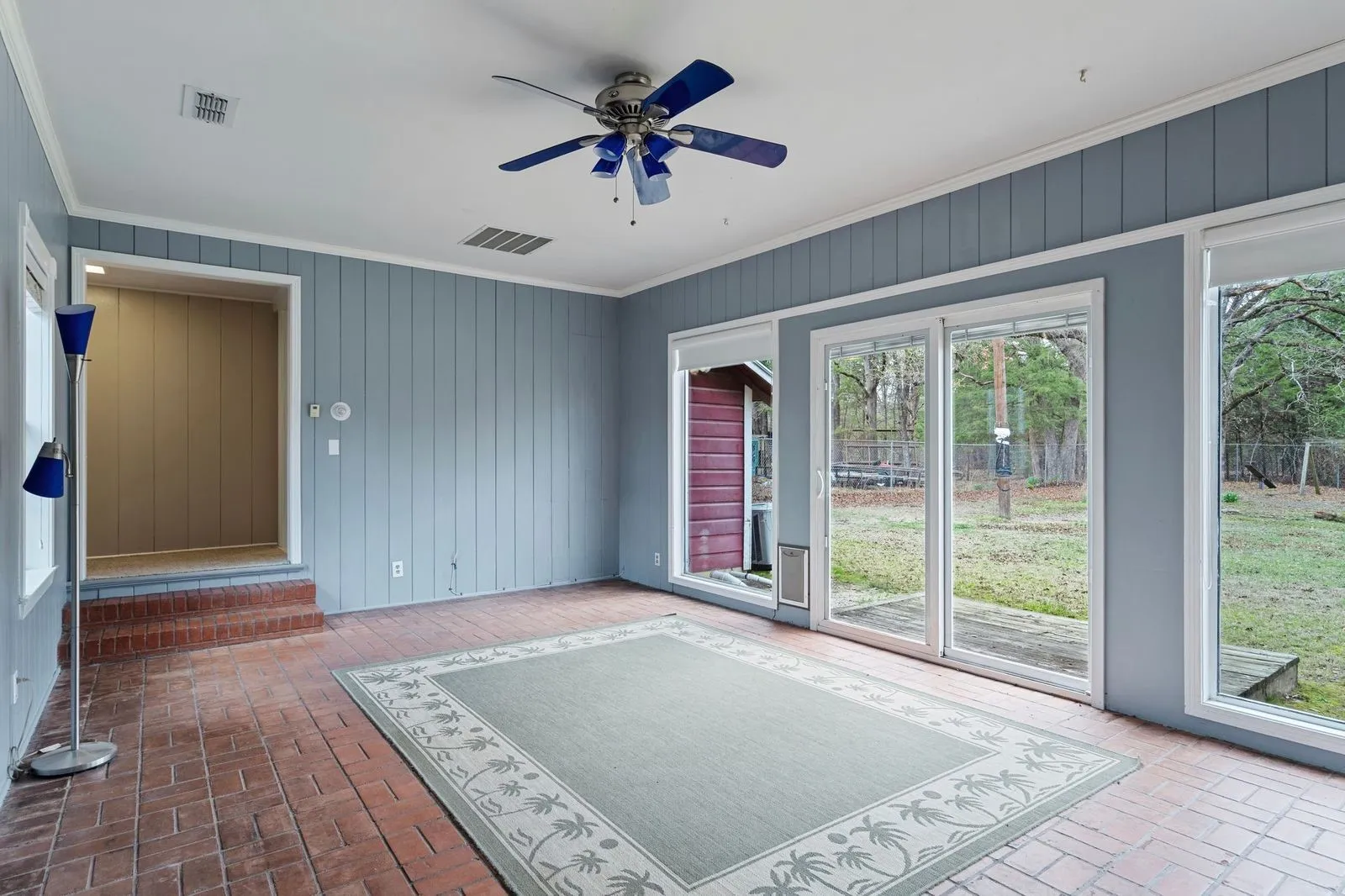 Single Family Residence For Sale in Hunt County , 4120 E Interstate 30, Campbell, Texas 75422, 4 Bedroom, 3 Bathroom, Garage spaces, 2,414 Sqft, built in 1950, mls#21318253, Real Estate Agent in Campbell, Homes For Sale in Hunt county, Homes For Sale in Campbell, Realtor in Campbell Texas, Real Estate Brokerage Independent Realty Texas, Luminita Cordes Realtor