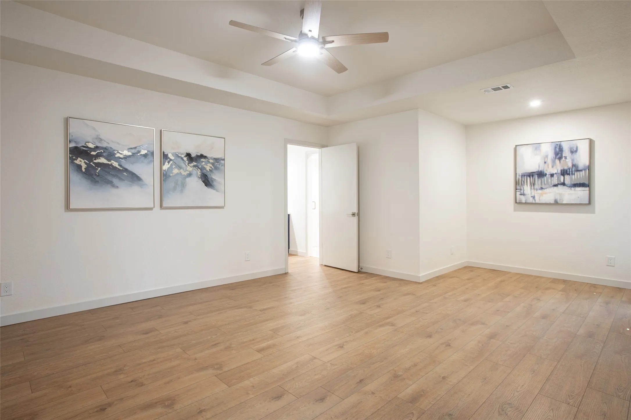 Oversized primary bedroom