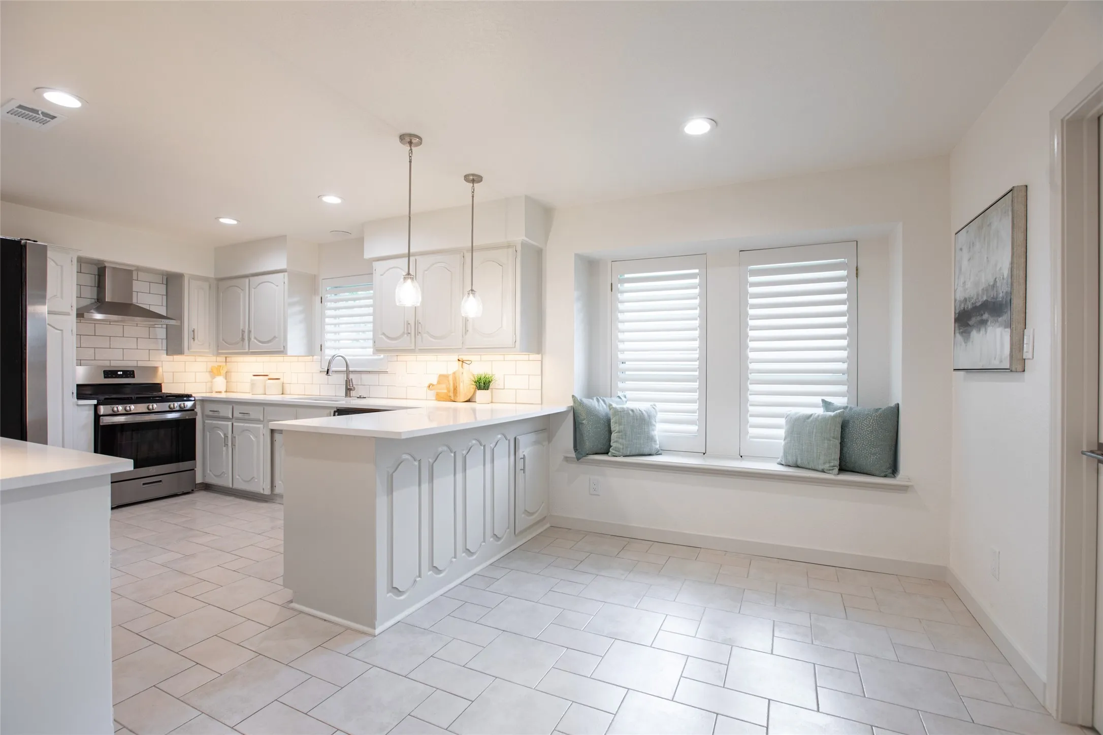Single Family Residence For Sale in Dallas County , 612 Shadowcrest Lane, Coppell, Texas 75019, 3 Bedroom, 2 Bathroom, 2 Garage spaces, 2,073 Sqft, built in 1984, mls#21317712, Real Estate Agent in Coppell, Homes For Sale in Dallas county, Homes For Sale in Coppell, Realtor in Coppell Texas, Real Estate Brokerage Independent Realty Texas, Luminita Cordes Realtor