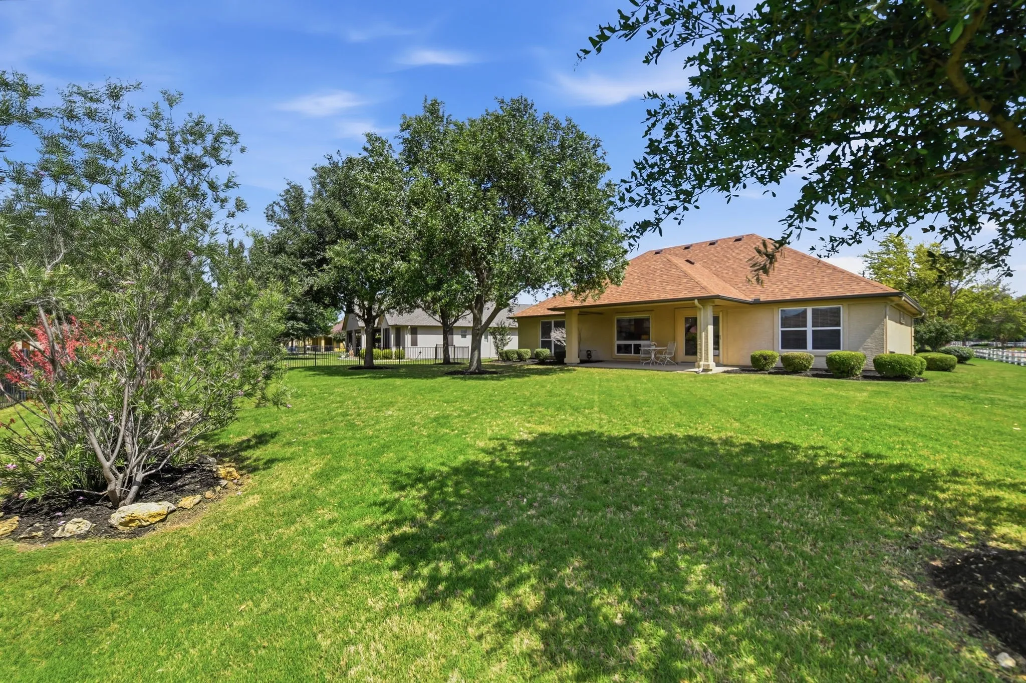 Single Family Residence For Sale in Denton County , 12001 Lockhart Court, Denton, Texas 76207, 2 Bedroom, 2 Bathroom, 2 Garage spaces, 1,844 Sqft, built in 2010, mls#21317370, Real Estate Agent in Denton, Homes For Sale in Denton county, Homes For Sale in Denton, Realtor in Denton Texas, Real Estate Brokerage Independent Realty Texas, Luminita Cordes Realtor