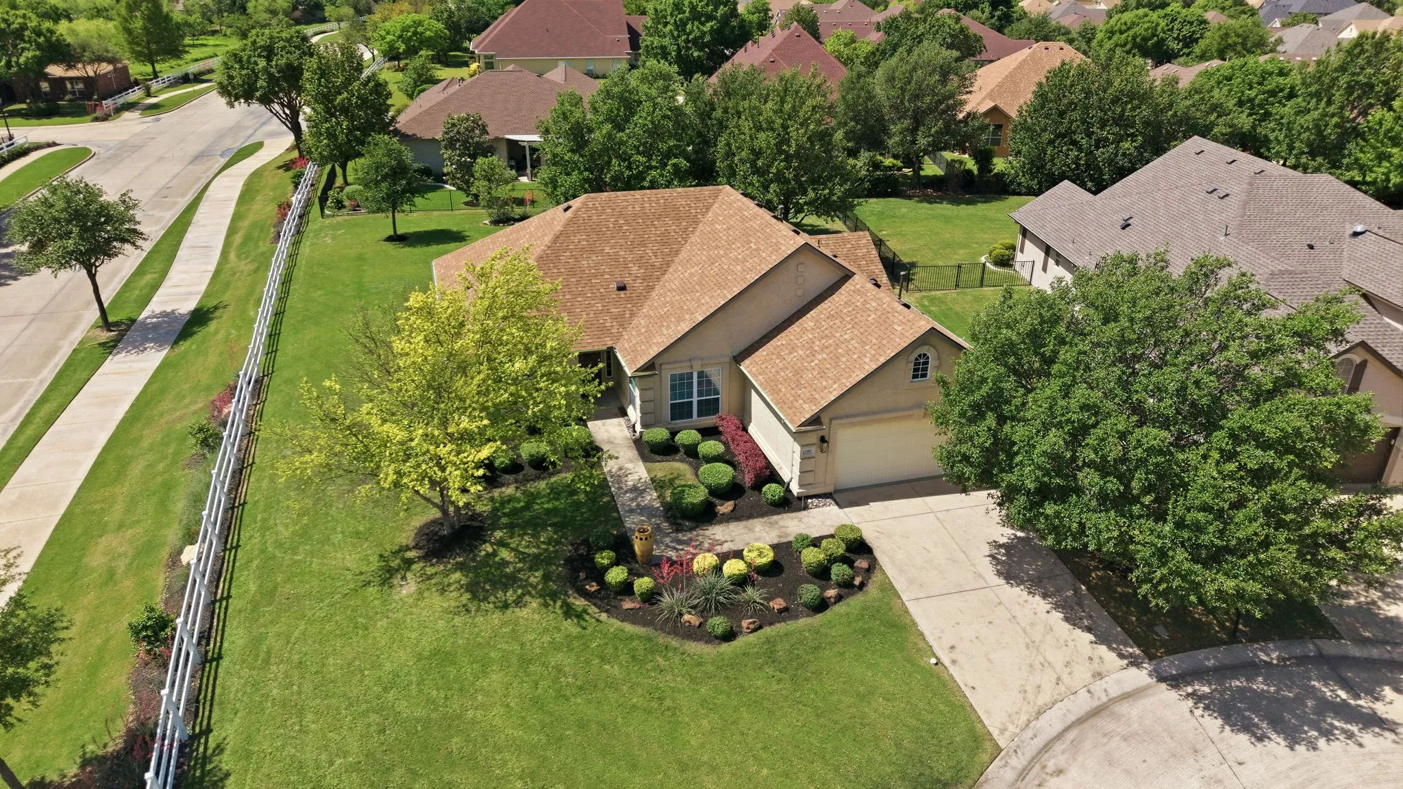 Single Family Residence For Sale in Denton County , 12001 Lockhart Court, Denton, Texas 76207, 2 Bedroom, 2 Bathroom, 2 Garage spaces, 1,844 Sqft, built in 2010, mls#21317370, Real Estate Agent in Denton, Homes For Sale in Denton county, Homes For Sale in Denton, Realtor in Denton Texas, Real Estate Brokerage Independent Realty Texas, Luminita Cordes Realtor