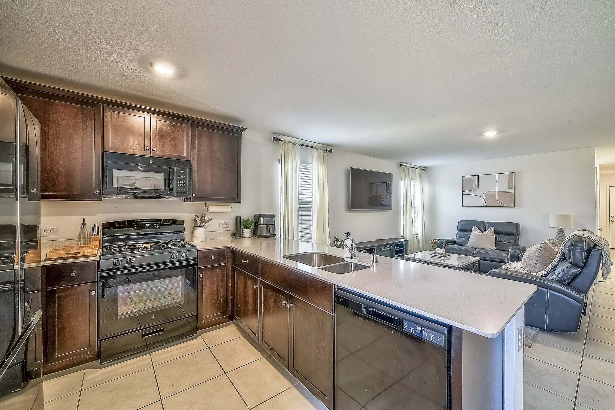 Single Family Residence For Rent in Denton County , 336 Dry Canyon Way, Fort Worth, Texas 76052, 3 Bedroom, 2 Bathroom, 2 Garage spaces, 1,268 Sqft, built in 2022, mls#21318149, Real Estate Agent in Fort Worth, Homes For Rent in Denton county, Homes For Rent in Fort Worth, Realtor in Fort Worth Texas, Real Estate Brokerage Independent Realty Texas, Luminita Cordes Realtor