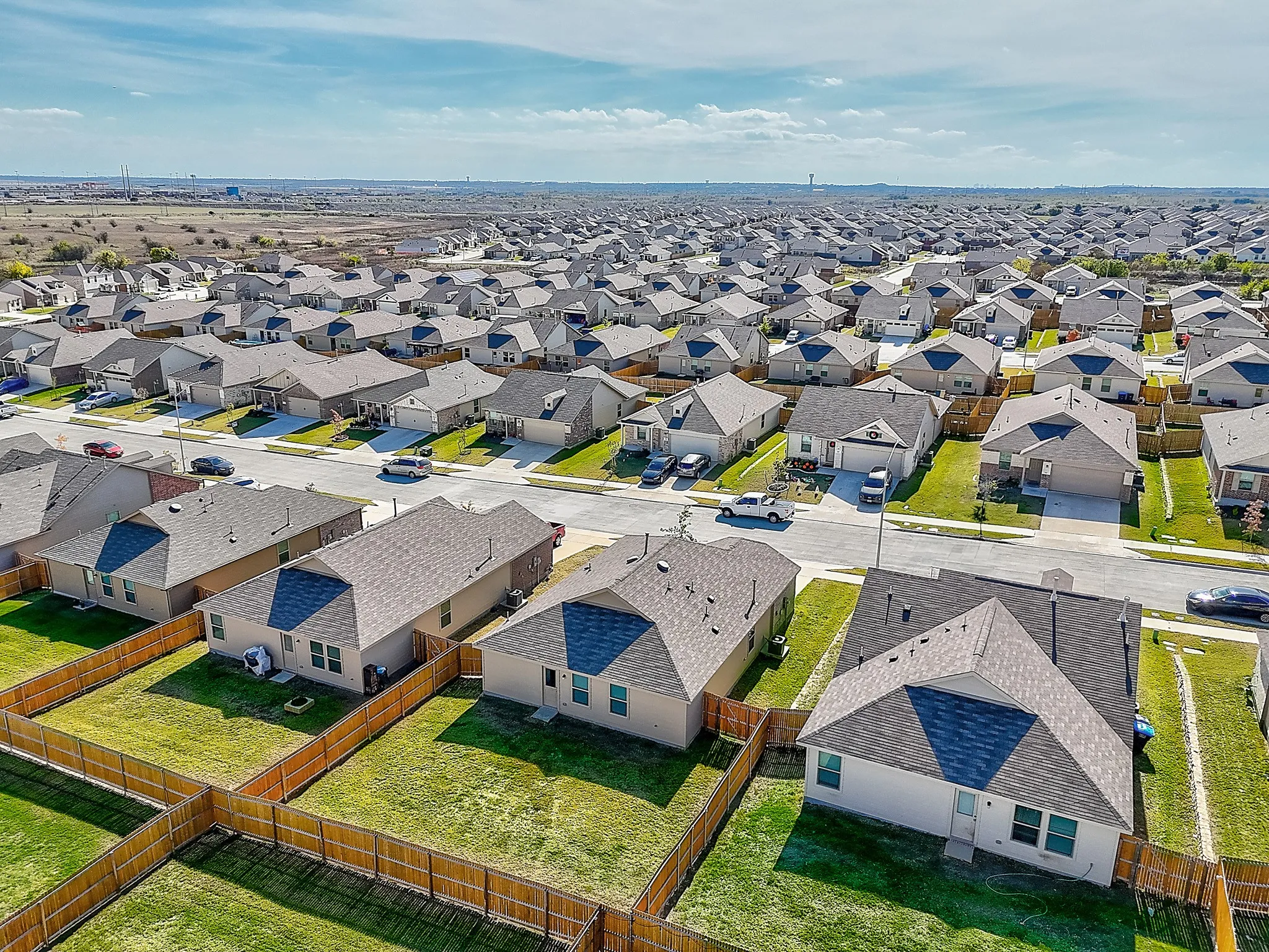 Single Family Residence For Rent in Denton County , 336 Dry Canyon Way, Fort Worth, Texas 76052, 3 Bedroom, 2 Bathroom, 2 Garage spaces, 1,268 Sqft, built in 2022, mls#21318149, Real Estate Agent in Fort Worth, Homes For Rent in Denton county, Homes For Rent in Fort Worth, Realtor in Fort Worth Texas, Real Estate Brokerage Independent Realty Texas, Luminita Cordes Realtor