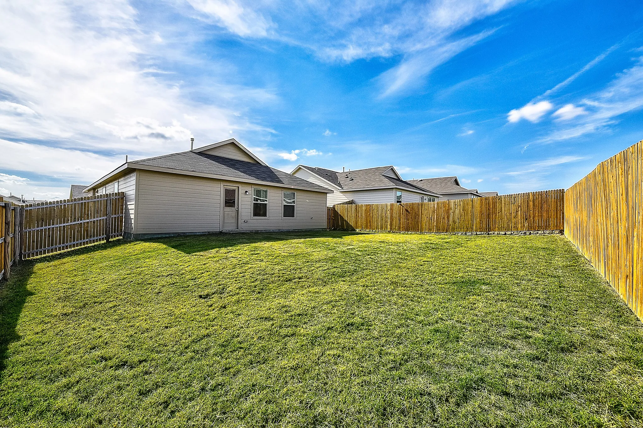 Single Family Residence For Rent in Denton County , 336 Dry Canyon Way, Fort Worth, Texas 76052, 3 Bedroom, 2 Bathroom, 2 Garage spaces, 1,268 Sqft, built in 2022, mls#21318149, Real Estate Agent in Fort Worth, Homes For Rent in Denton county, Homes For Rent in Fort Worth, Realtor in Fort Worth Texas, Real Estate Brokerage Independent Realty Texas, Luminita Cordes Realtor