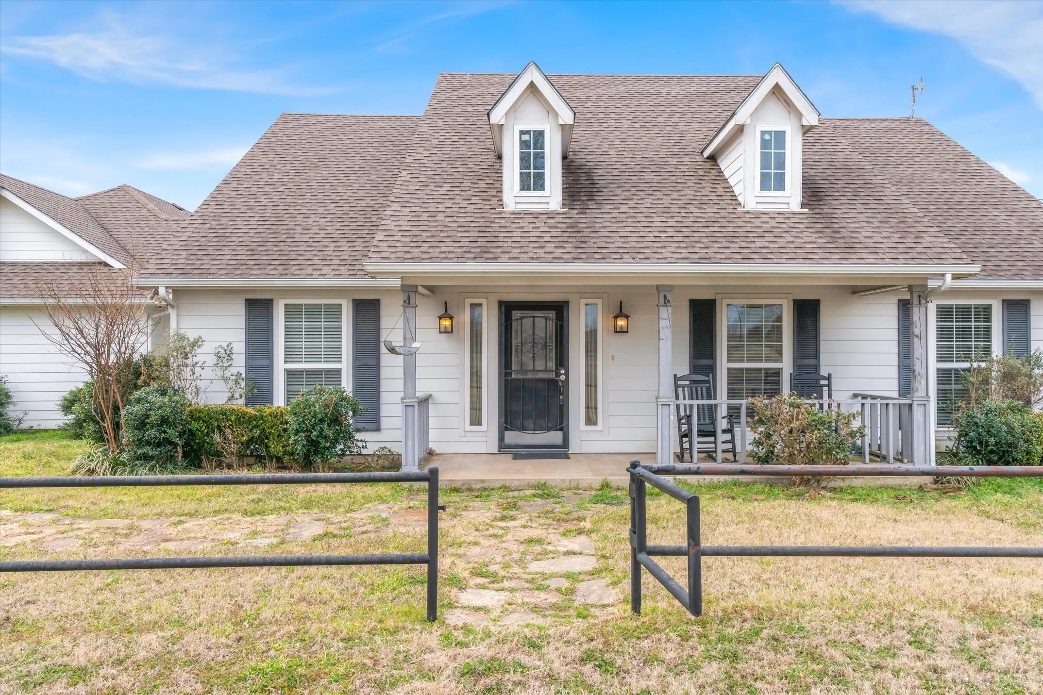 Single Family Residence For Sale in Kaufman County , 9111 County Road 313, Terrell, Texas 75161, 3 Bedroom, 2 Bathroom, 2 Garage spaces, 2,764 Sqft, built in 2011, mls#21318249, Real Estate Agent in Terrell, Homes For Sale in Kaufman county, Homes For Sale in Terrell, Realtor in Terrell Texas, Real Estate Brokerage Independent Realty Texas, Luminita Cordes Realtor