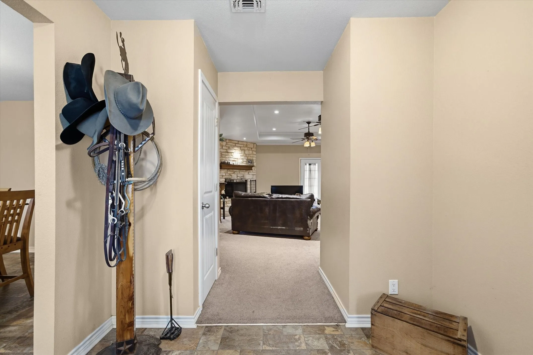 Single Family Residence For Sale in Kaufman County , 9111 County Road 313, Terrell, Texas 75161, 3 Bedroom, 2 Bathroom, 2 Garage spaces, 2,764 Sqft, built in 2011, mls#21318249, Real Estate Agent in Terrell, Homes For Sale in Kaufman county, Homes For Sale in Terrell, Realtor in Terrell Texas, Real Estate Brokerage Independent Realty Texas, Luminita Cordes Realtor