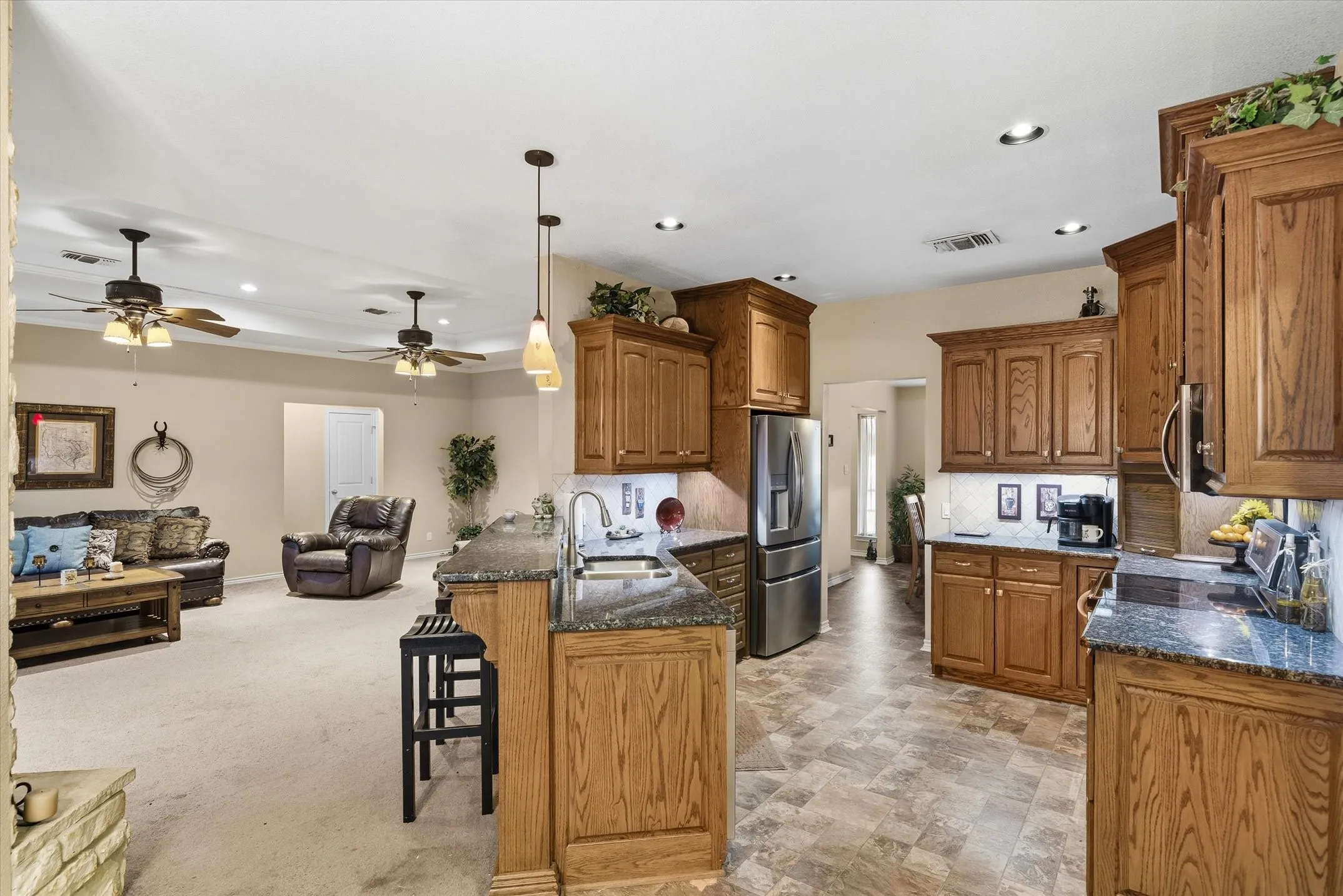 Single Family Residence For Sale in Kaufman County , 9111 County Road 313, Terrell, Texas 75161, 3 Bedroom, 2 Bathroom, 2 Garage spaces, 2,764 Sqft, built in 2011, mls#21318249, Real Estate Agent in Terrell, Homes For Sale in Kaufman county, Homes For Sale in Terrell, Realtor in Terrell Texas, Real Estate Brokerage Independent Realty Texas, Luminita Cordes Realtor