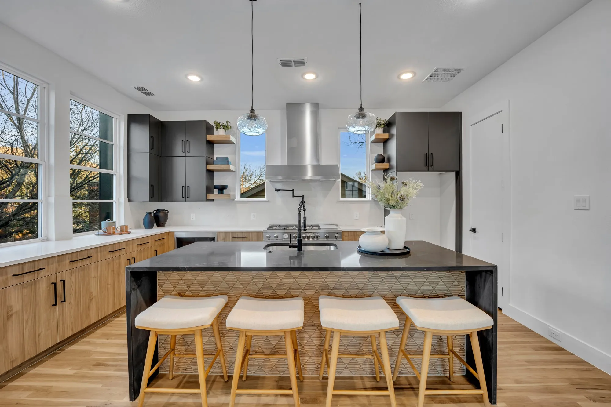 Single Family Residence For Sale in Dallas County , 1512 Villars Street, Dallas, Texas 75204, 4 Bedroom, 3 Bathroom, 2 Garage spaces, 2,952 Sqft, built in 2026, mls#21318305, Real Estate Agent in Dallas, Homes For Sale in Dallas county, Homes For Sale in Dallas, Realtor in Dallas Texas, Real Estate Brokerage Independent Realty Texas, Luminita Cordes Realtor