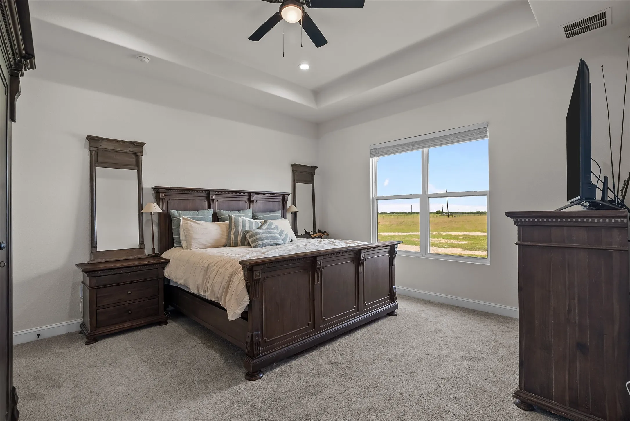 Farm For Sale in Ellis County , 850 Cooke Road, Ennis, Texas 75119, 4 Bedroom, 3 Bathroom, 2 Garage spaces, 2,785 Sqft, built in 2023, mls#21316620, Real Estate Agent in Ennis, Homes For Sale in Ellis county, Homes For Sale in Ennis, Realtor in Ennis Texas, Real Estate Brokerage Independent Realty Texas, Luminita Cordes Realtor