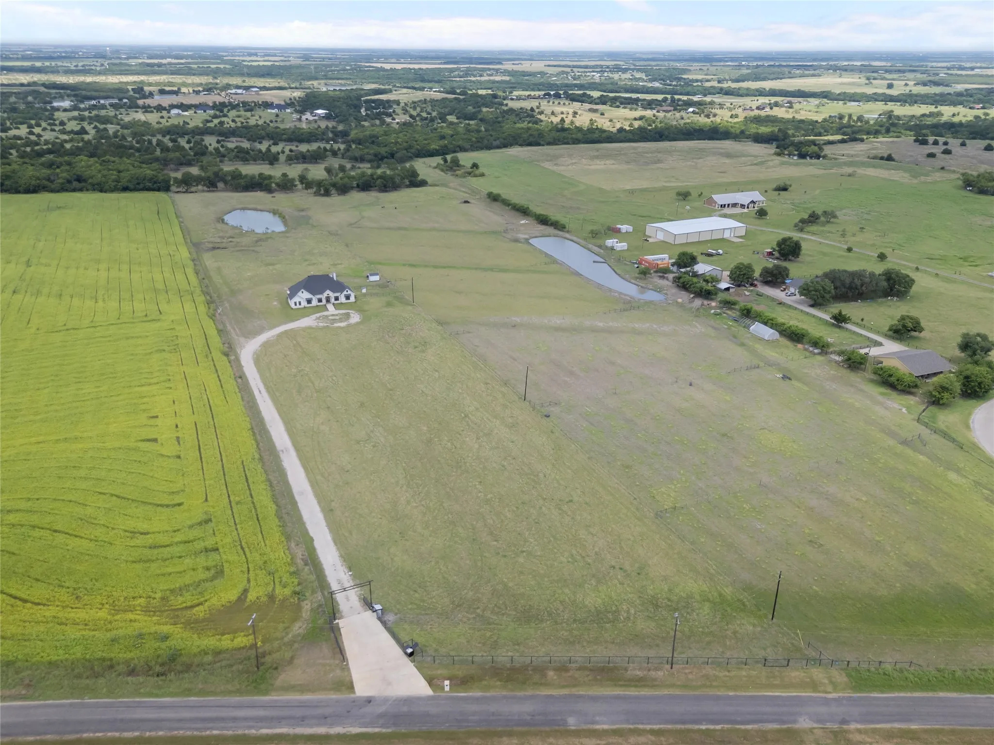 Farm For Sale in Ellis County , 850 Cooke Road, Ennis, Texas 75119, 4 Bedroom, 3 Bathroom, 2 Garage spaces, 2,785 Sqft, built in 2023, mls#21316620, Real Estate Agent in Ennis, Homes For Sale in Ellis county, Homes For Sale in Ennis, Realtor in Ennis Texas, Real Estate Brokerage Independent Realty Texas, Luminita Cordes Realtor