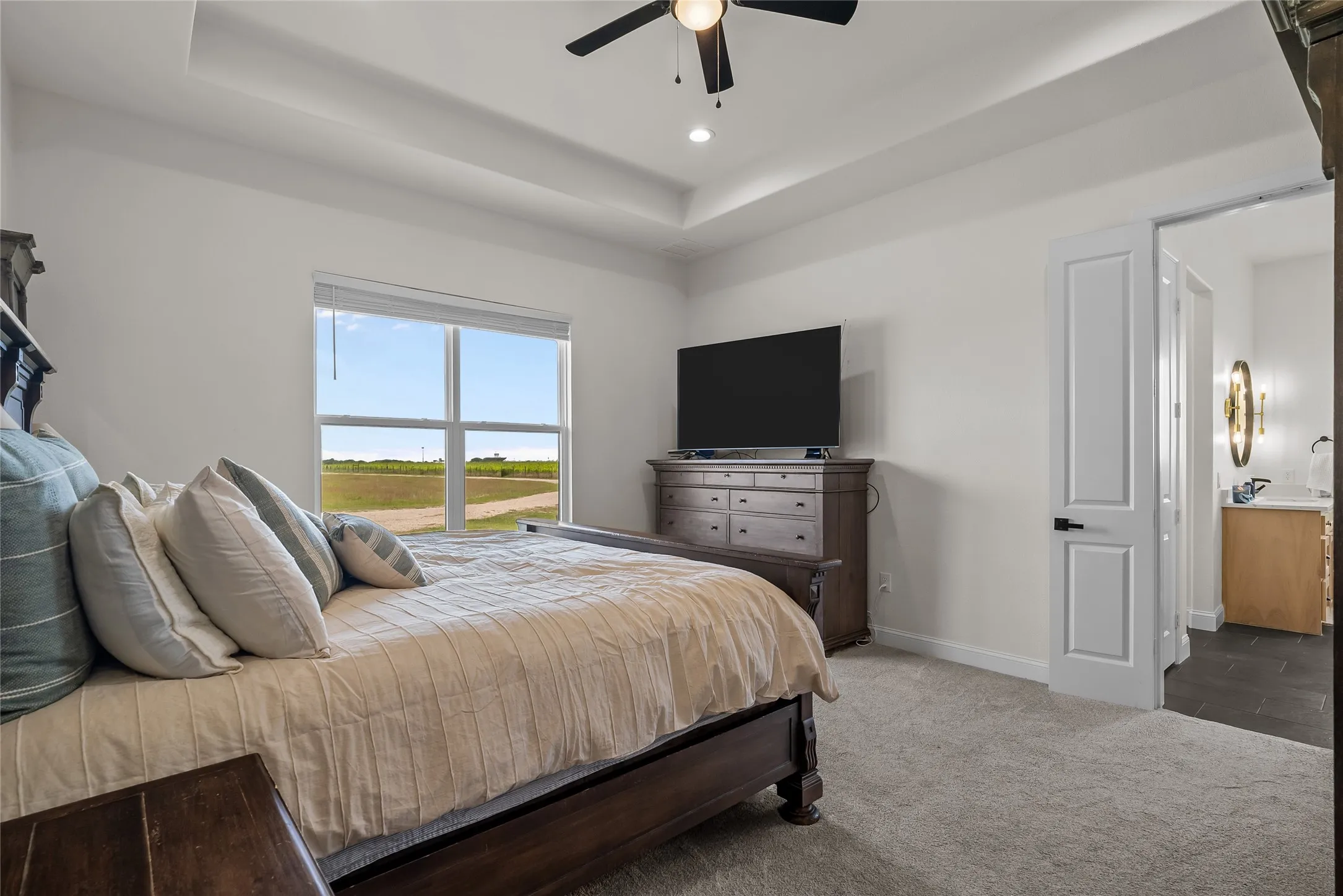 Farm For Sale in Ellis County , 850 Cooke Road, Ennis, Texas 75119, 4 Bedroom, 3 Bathroom, 2 Garage spaces, 2,785 Sqft, built in 2023, mls#21316620, Real Estate Agent in Ennis, Homes For Sale in Ellis county, Homes For Sale in Ennis, Realtor in Ennis Texas, Real Estate Brokerage Independent Realty Texas, Luminita Cordes Realtor