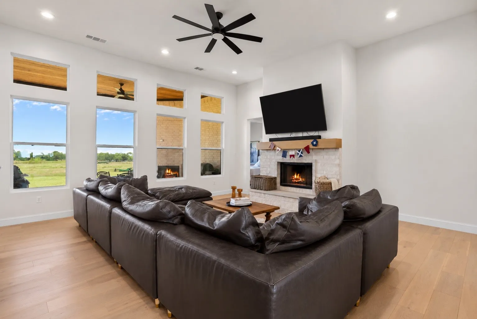 Farm For Sale in Ellis County , 850 Cooke Road, Ennis, Texas 75119, 4 Bedroom, 3 Bathroom, 2 Garage spaces, 2,785 Sqft, built in 2023, mls#21316620, Real Estate Agent in Ennis, Homes For Sale in Ellis county, Homes For Sale in Ennis, Realtor in Ennis Texas, Real Estate Brokerage Independent Realty Texas, Luminita Cordes Realtor