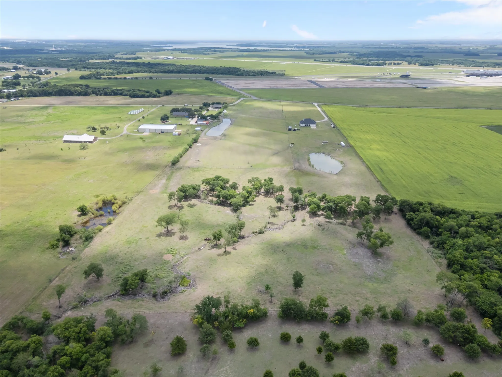 Farm For Sale in Ellis County , 850 Cooke Road, Ennis, Texas 75119, 4 Bedroom, 3 Bathroom, 2 Garage spaces, 2,785 Sqft, built in 2023, mls#21316620, Real Estate Agent in Ennis, Homes For Sale in Ellis county, Homes For Sale in Ennis, Realtor in Ennis Texas, Real Estate Brokerage Independent Realty Texas, Luminita Cordes Realtor