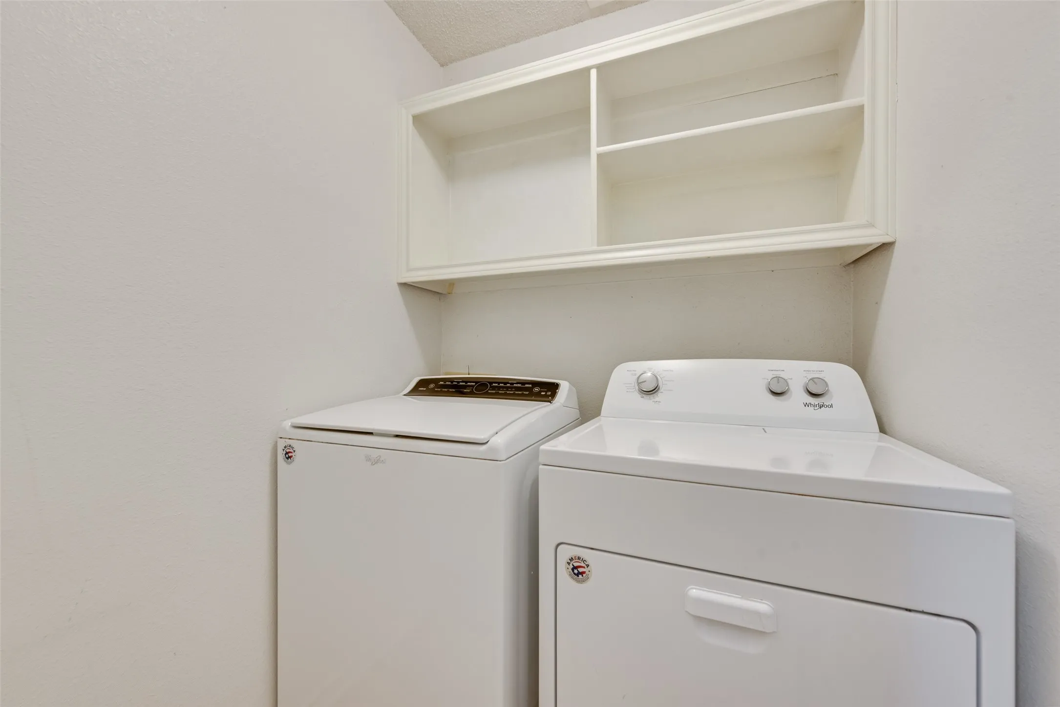 Single Family Residence For Sale in Denton County , 1936 Robin Lane, Flower Mound, Texas 75028, 3 Bedroom, 2 Bathroom, 2 Garage spaces, 1,920 Sqft, built in 1993, mls#21315251, Real Estate Agent in Flower Mound, Homes For Sale in Denton county, Homes For Sale in Flower Mound, Realtor in Flower Mound Texas, Real Estate Brokerage Independent Realty Texas, Luminita Cordes Realtor