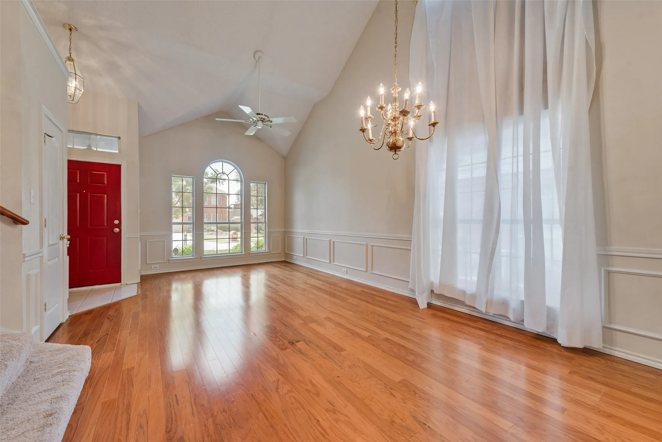 Single Family Residence For Sale in Denton County , 1936 Robin Lane, Flower Mound, Texas 75028, 3 Bedroom, 2 Bathroom, 2 Garage spaces, 1,920 Sqft, built in 1993, mls#21315251, Real Estate Agent in Flower Mound, Homes For Sale in Denton county, Homes For Sale in Flower Mound, Realtor in Flower Mound Texas, Real Estate Brokerage Independent Realty Texas, Luminita Cordes Realtor
