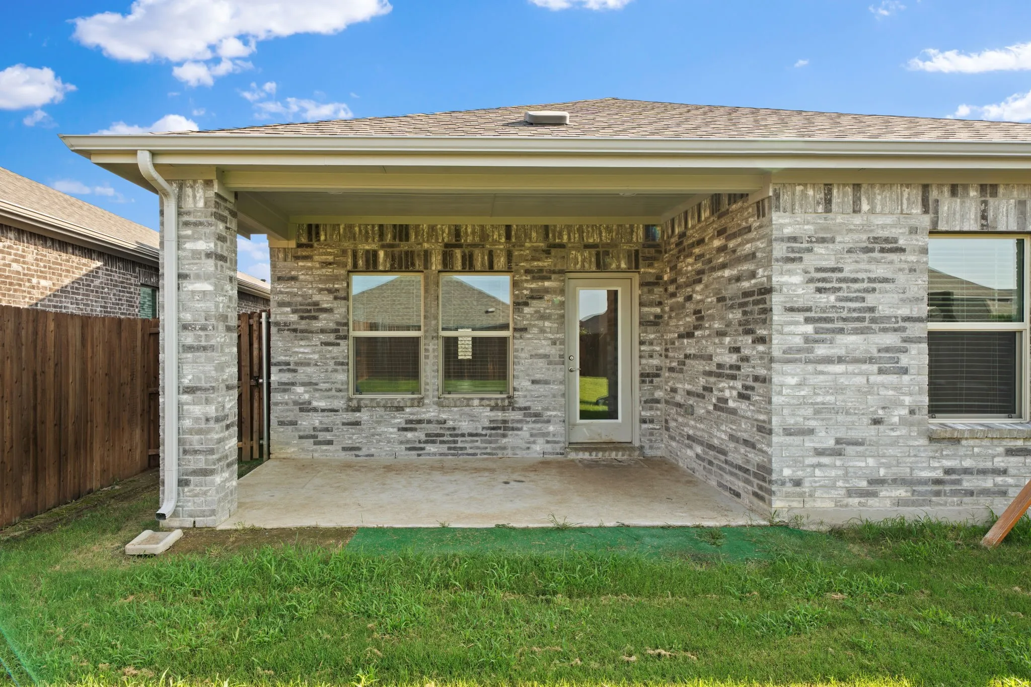 Single Family Residence For Sale in Collin County , 208 Mountain Meadow Lane, Princeton, Texas 75071, 4 Bedroom, 3 Bathroom, 2 Garage spaces, 2,337 Sqft, built in 2022, mls#21314877, Real Estate Agent in Princeton, Homes For Sale in Collin county, Homes For Sale in Princeton, Realtor in Princeton Texas, Real Estate Brokerage Independent Realty Texas, Luminita Cordes Realtor