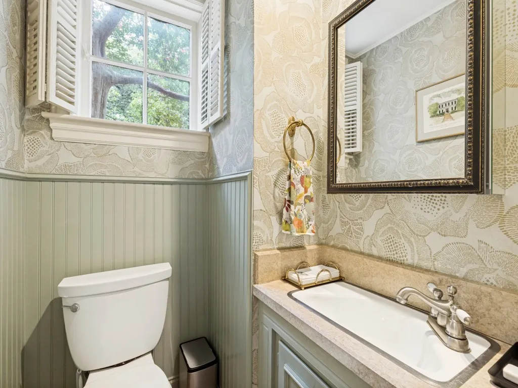 Improved Land For Sale in Dallas County , 3860 Mockingbird Lane, Highland Park, Texas 75205, 0, 0, Garage spaces, 0 Sqft, built in 1922, mls#21318392, Real Estate Agent in Highland Park, Homes For Sale in Dallas county, Homes For Sale in Highland Park, Realtor in Highland Park Texas, Real Estate Brokerage Independent Realty Texas, Luminita Cordes Realtor