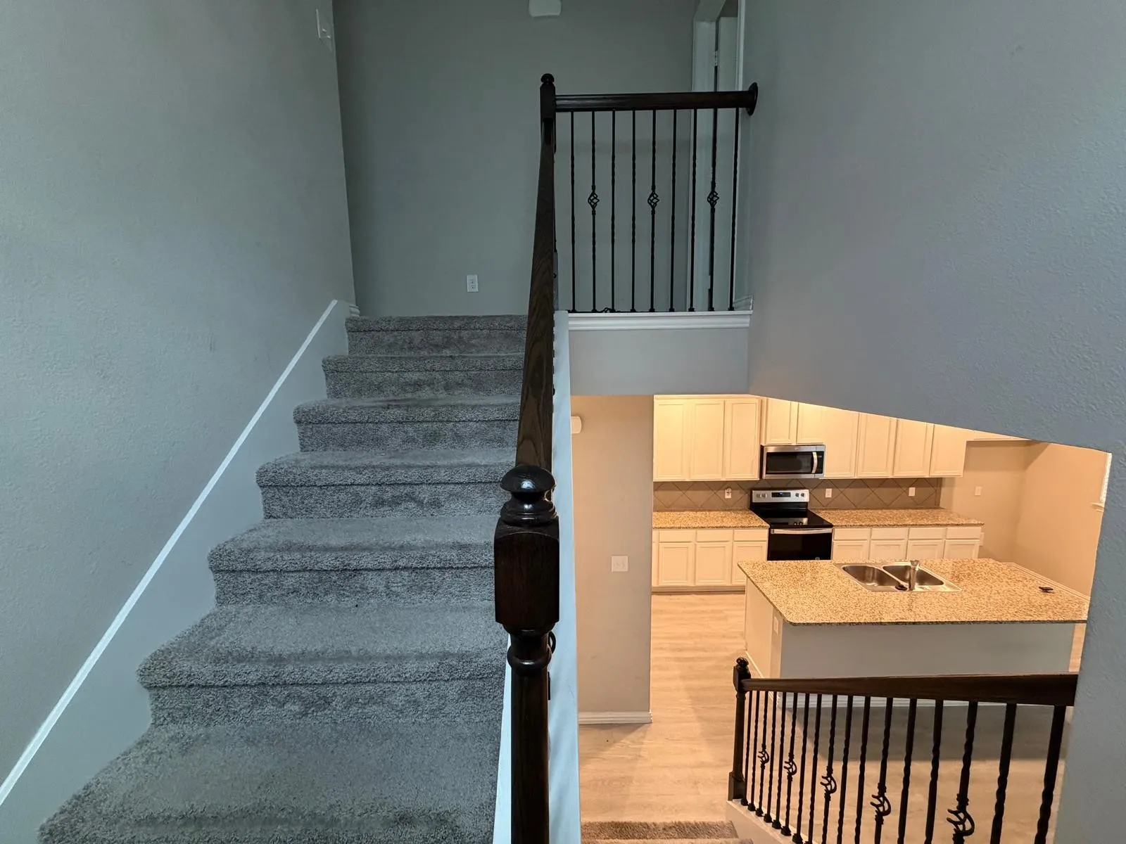 Townhouse For Rent in Dallas County , 2940 Bluets Drive, Mesquite, Texas 75150, 3 Bedroom, 3 Bathroom, 2 Garage spaces, 1,722 Sqft, built in 2022, mls#21317248, Real Estate Agent in Mesquite, Homes For Rent in Dallas county, Homes For Rent in Mesquite, Realtor in Mesquite Texas, Real Estate Brokerage Independent Realty Texas, Luminita Cordes Realtor