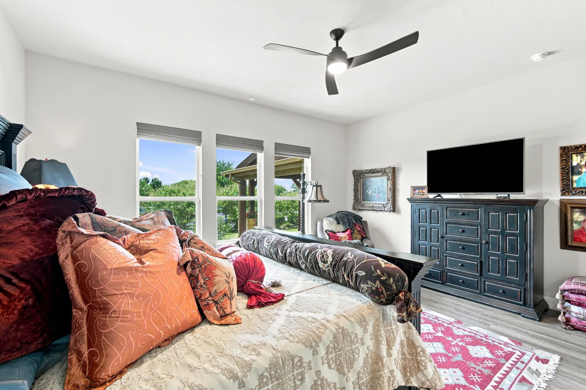 Single Family Residence For Sale in Rockwall County , 425 Emerson Drive, Rockwall, Texas 75087, 4 Bedroom, 5 Bathroom, 3 Garage spaces, 3,125 Sqft, built in 2018, mls#21315117, Real Estate Agent in Rockwall, Homes For Sale in Rockwall county, Homes For Sale in Rockwall, Realtor in Rockwall Texas, Real Estate Brokerage Independent Realty Texas, Luminita Cordes Realtor