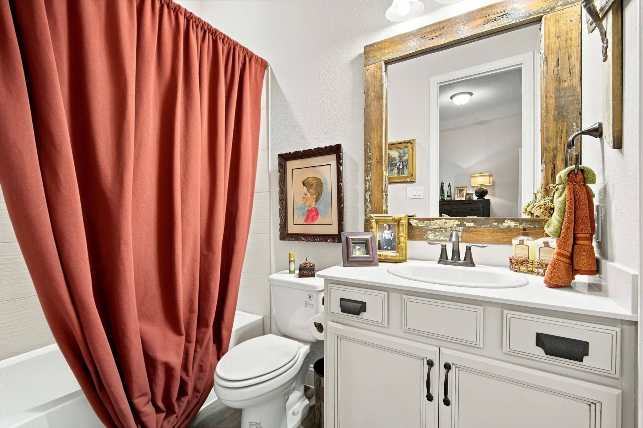 Ensuite Bath3