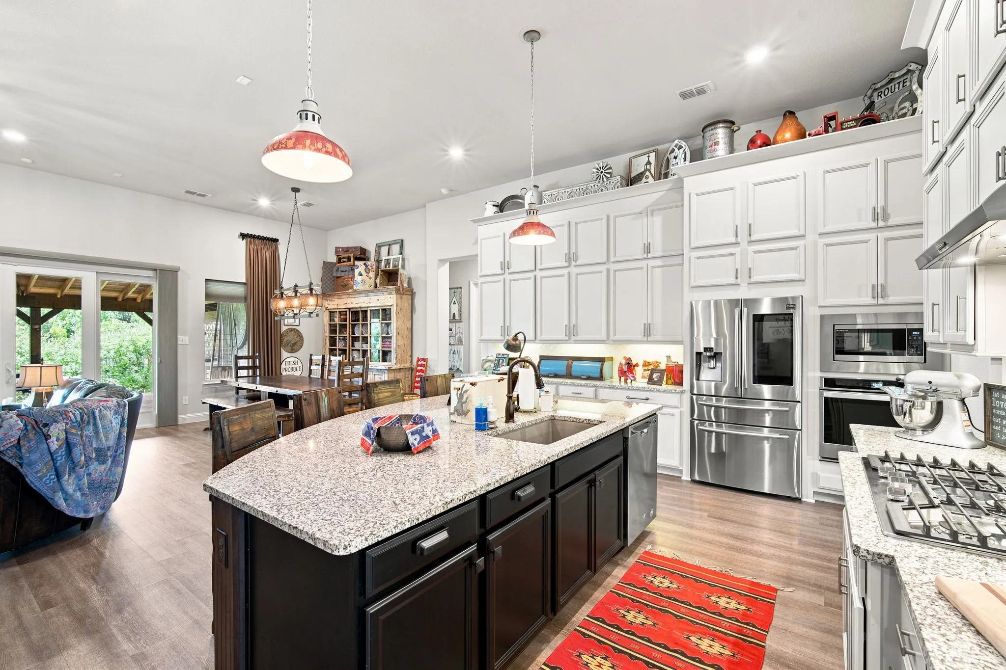 Single Family Residence For Sale in Rockwall County , 425 Emerson Drive, Rockwall, Texas 75087, 4 Bedroom, 5 Bathroom, 3 Garage spaces, 3,125 Sqft, built in 2018, mls#21315117, Real Estate Agent in Rockwall, Homes For Sale in Rockwall county, Homes For Sale in Rockwall, Realtor in Rockwall Texas, Real Estate Brokerage Independent Realty Texas, Luminita Cordes Realtor