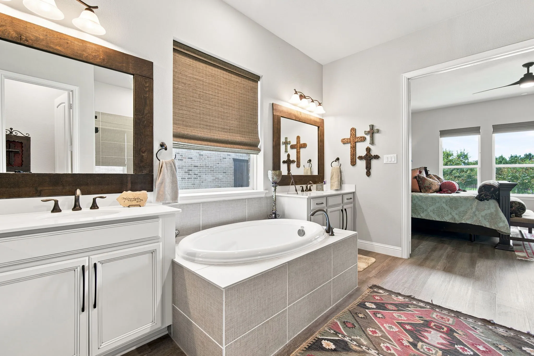 Single Family Residence For Sale in Rockwall County , 425 Emerson Drive, Rockwall, Texas 75087, 4 Bedroom, 5 Bathroom, 3 Garage spaces, 3,125 Sqft, built in 2018, mls#21315117, Real Estate Agent in Rockwall, Homes For Sale in Rockwall county, Homes For Sale in Rockwall, Realtor in Rockwall Texas, Real Estate Brokerage Independent Realty Texas, Luminita Cordes Realtor
