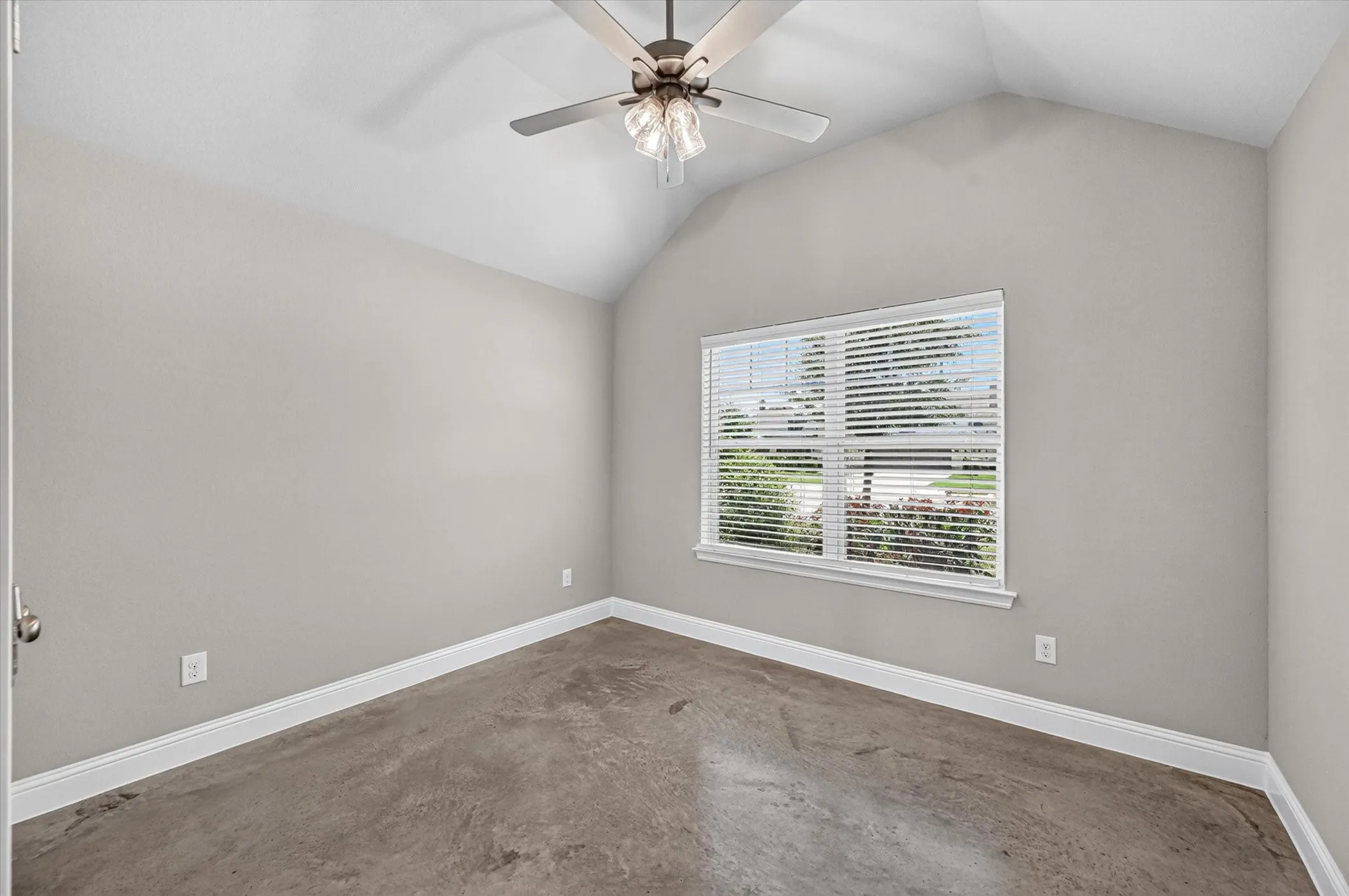 Single Family Residence For Sale in Johnson County , 218 Rees Avenue, Godley, Texas 76044, 3 Bedroom, 2 Bathroom, 2 Garage spaces, 1,760 Sqft, built in 2020, mls#21316652, Real Estate Agent in Godley, Homes For Sale in Johnson county, Homes For Sale in Godley, Realtor in Godley Texas, Real Estate Brokerage Independent Realty Texas, Luminita Cordes Realtor