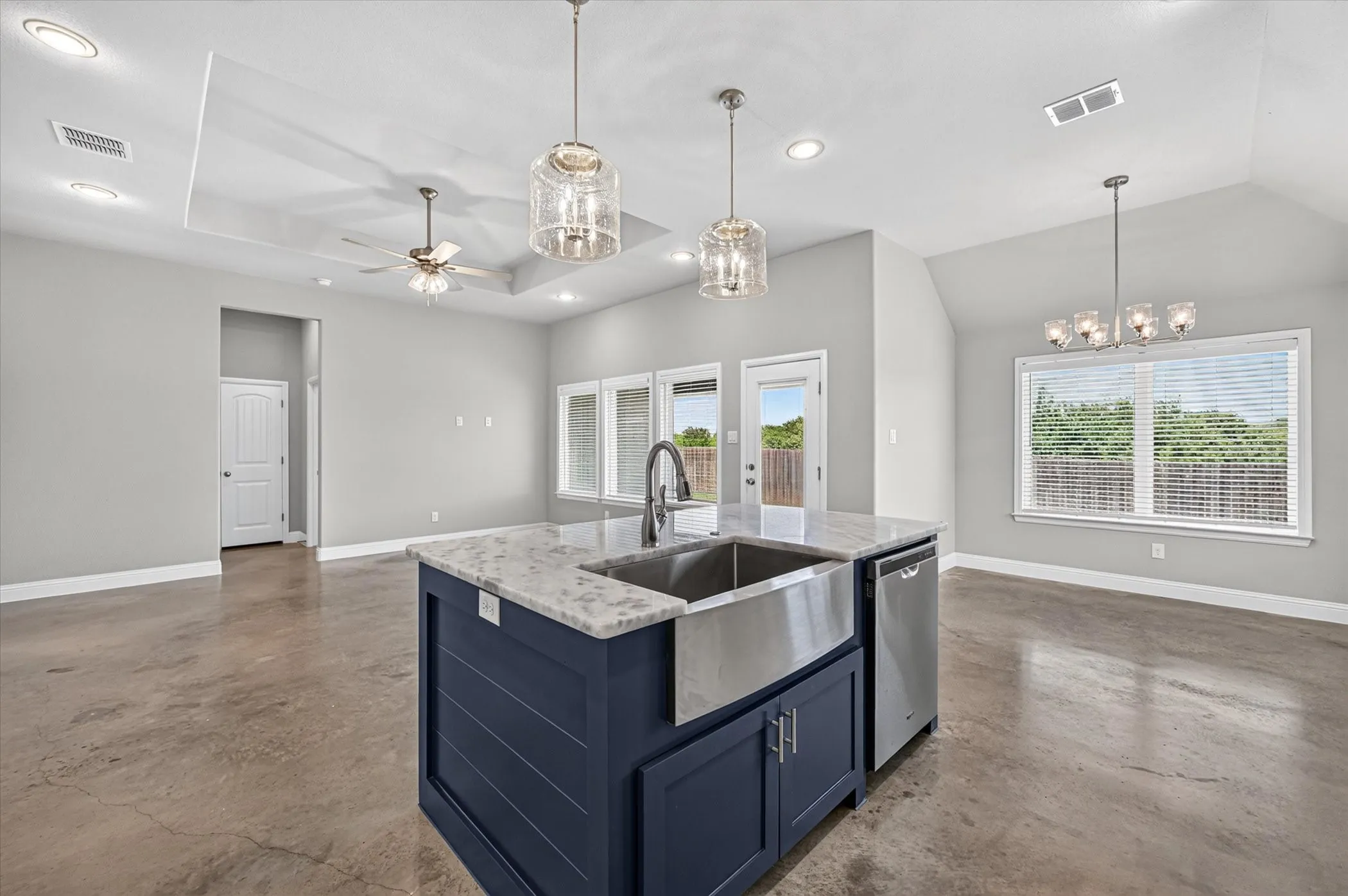 Single Family Residence For Sale in Johnson County , 218 Rees Avenue, Godley, Texas 76044, 3 Bedroom, 2 Bathroom, 2 Garage spaces, 1,760 Sqft, built in 2020, mls#21316652, Real Estate Agent in Godley, Homes For Sale in Johnson county, Homes For Sale in Godley, Realtor in Godley Texas, Real Estate Brokerage Independent Realty Texas, Luminita Cordes Realtor