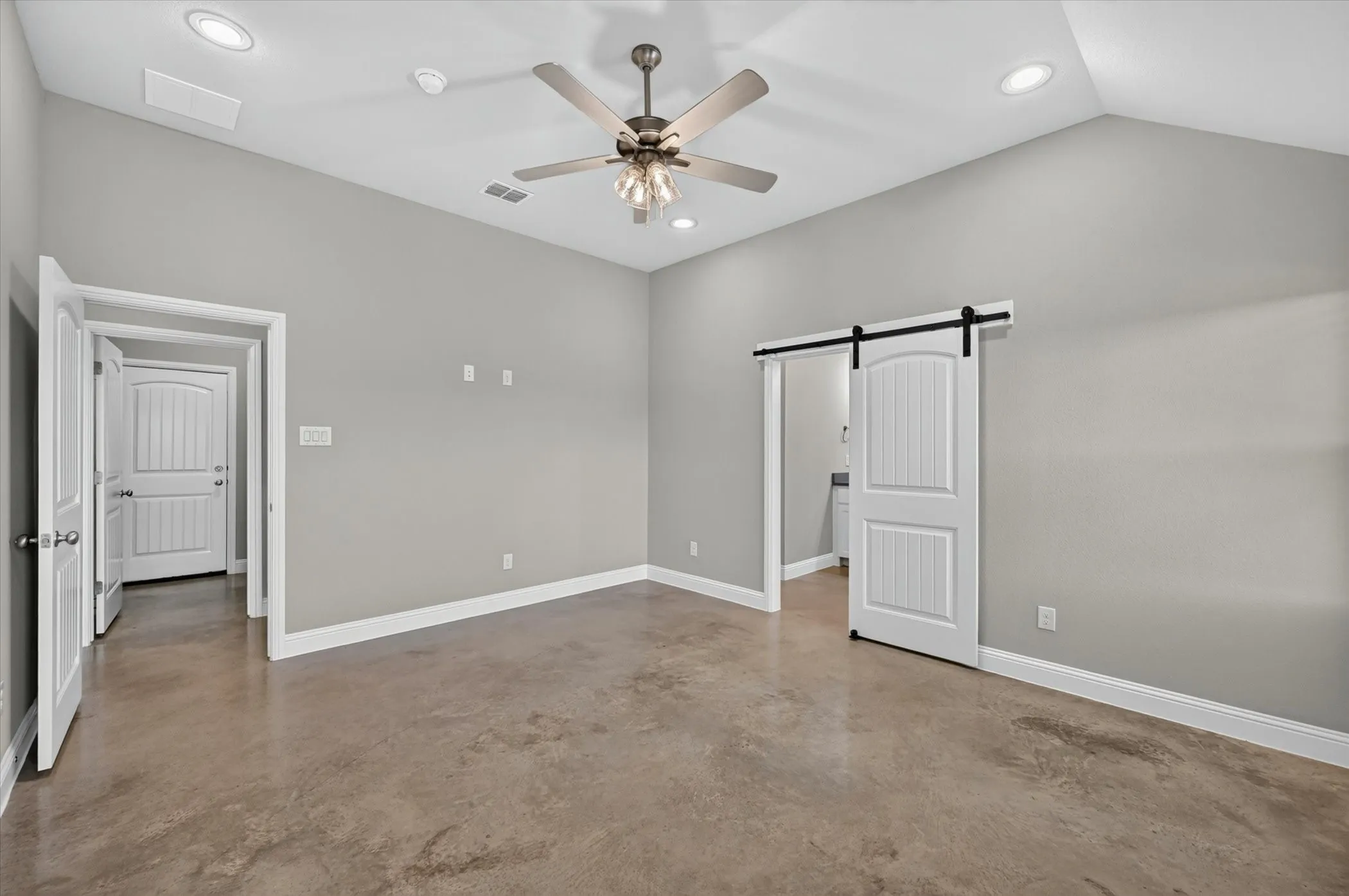 Single Family Residence For Sale in Johnson County , 218 Rees Avenue, Godley, Texas 76044, 3 Bedroom, 2 Bathroom, 2 Garage spaces, 1,760 Sqft, built in 2020, mls#21316652, Real Estate Agent in Godley, Homes For Sale in Johnson county, Homes For Sale in Godley, Realtor in Godley Texas, Real Estate Brokerage Independent Realty Texas, Luminita Cordes Realtor