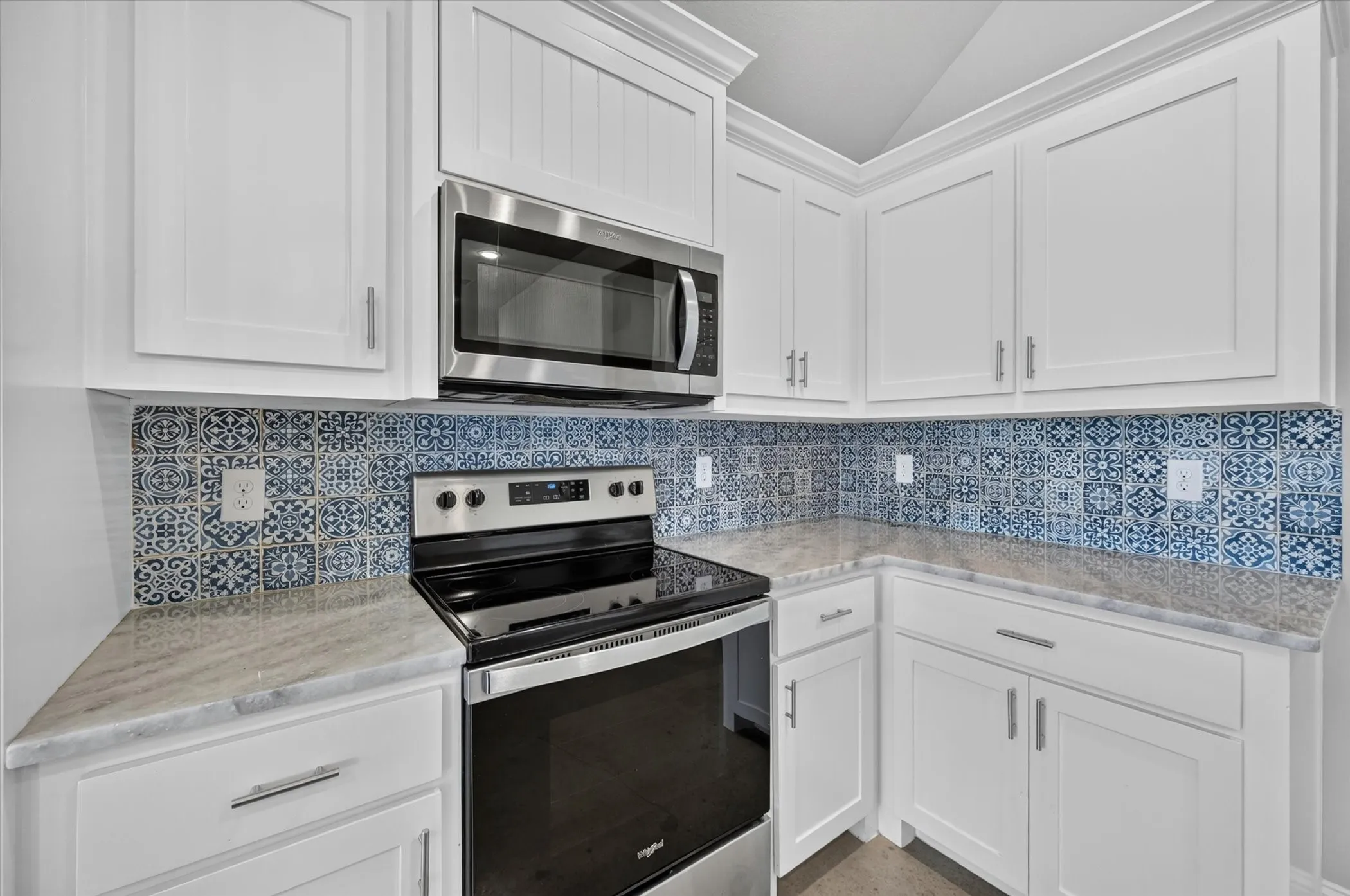 Single Family Residence For Sale in Johnson County , 218 Rees Avenue, Godley, Texas 76044, 3 Bedroom, 2 Bathroom, 2 Garage spaces, 1,760 Sqft, built in 2020, mls#21316652, Real Estate Agent in Godley, Homes For Sale in Johnson county, Homes For Sale in Godley, Realtor in Godley Texas, Real Estate Brokerage Independent Realty Texas, Luminita Cordes Realtor