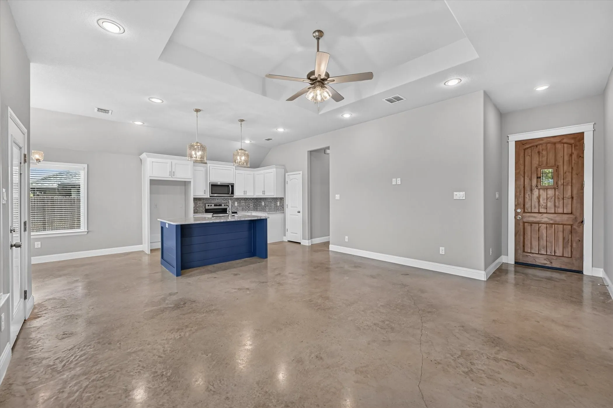 Single Family Residence For Sale in Johnson County , 218 Rees Avenue, Godley, Texas 76044, 3 Bedroom, 2 Bathroom, 2 Garage spaces, 1,760 Sqft, built in 2020, mls#21316652, Real Estate Agent in Godley, Homes For Sale in Johnson county, Homes For Sale in Godley, Realtor in Godley Texas, Real Estate Brokerage Independent Realty Texas, Luminita Cordes Realtor