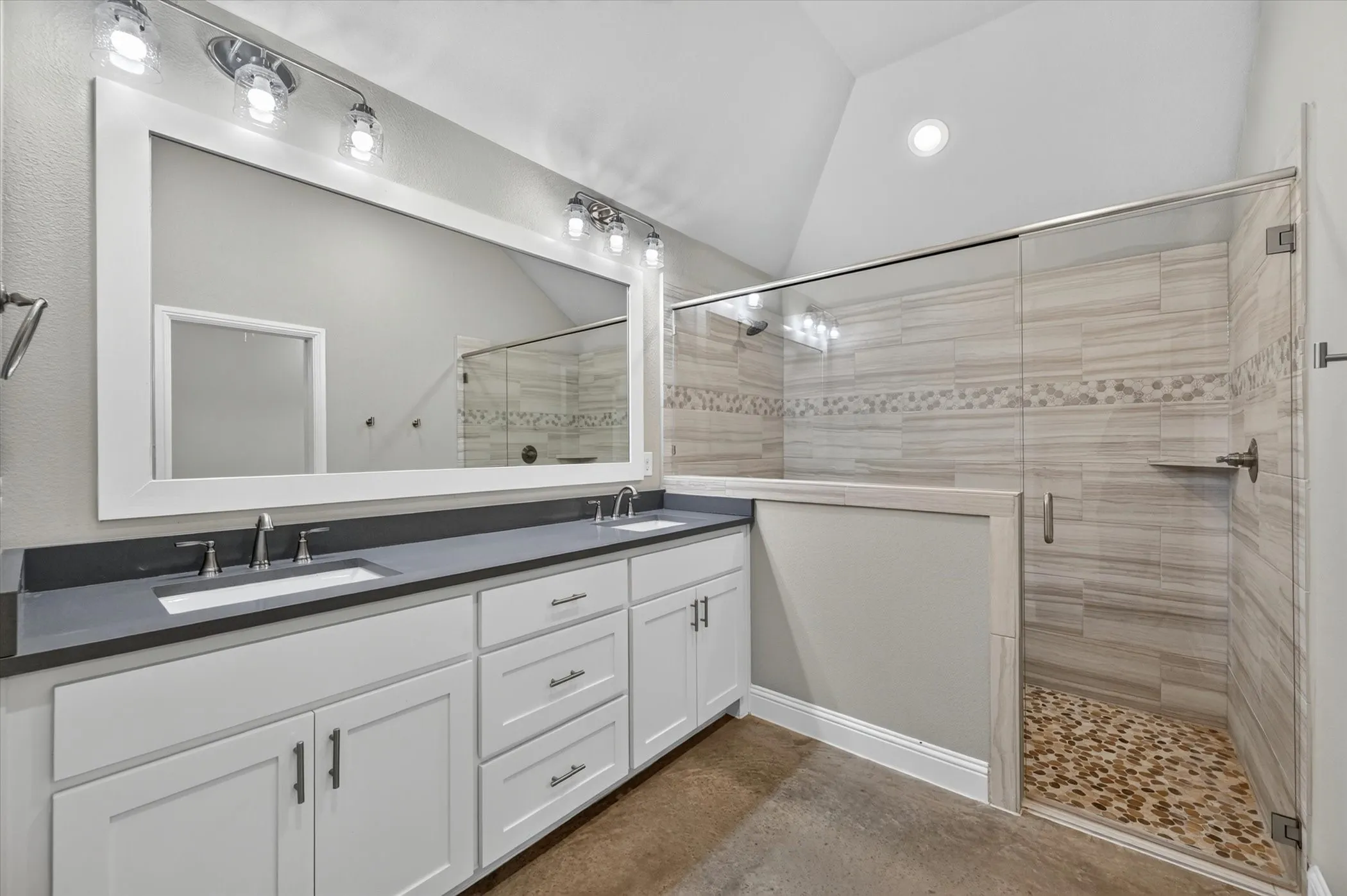 Single Family Residence For Sale in Johnson County , 218 Rees Avenue, Godley, Texas 76044, 3 Bedroom, 2 Bathroom, 2 Garage spaces, 1,760 Sqft, built in 2020, mls#21316652, Real Estate Agent in Godley, Homes For Sale in Johnson county, Homes For Sale in Godley, Realtor in Godley Texas, Real Estate Brokerage Independent Realty Texas, Luminita Cordes Realtor