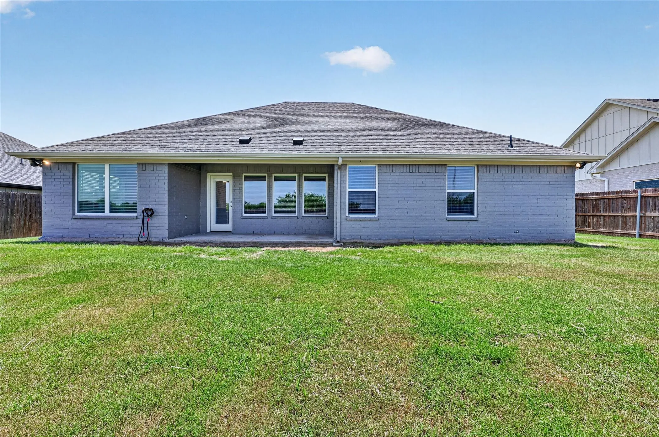 Single Family Residence For Sale in Johnson County , 218 Rees Avenue, Godley, Texas 76044, 3 Bedroom, 2 Bathroom, 2 Garage spaces, 1,760 Sqft, built in 2020, mls#21316652, Real Estate Agent in Godley, Homes For Sale in Johnson county, Homes For Sale in Godley, Realtor in Godley Texas, Real Estate Brokerage Independent Realty Texas, Luminita Cordes Realtor