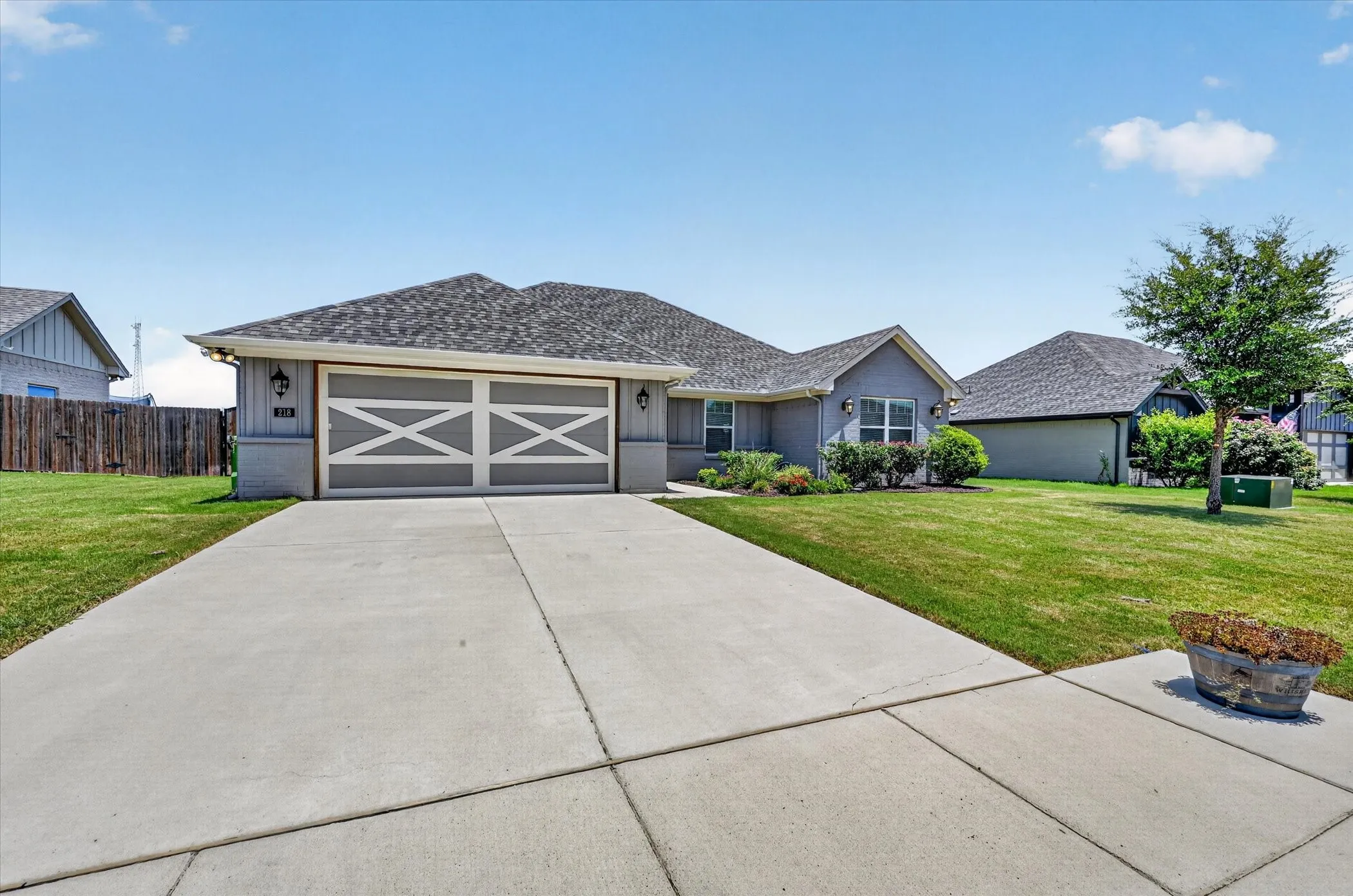 Single Family Residence For Sale in Johnson County , 218 Rees Avenue, Godley, Texas 76044, 3 Bedroom, 2 Bathroom, 2 Garage spaces, 1,760 Sqft, built in 2020, mls#21316652, Real Estate Agent in Godley, Homes For Sale in Johnson county, Homes For Sale in Godley, Realtor in Godley Texas, Real Estate Brokerage Independent Realty Texas, Luminita Cordes Realtor
