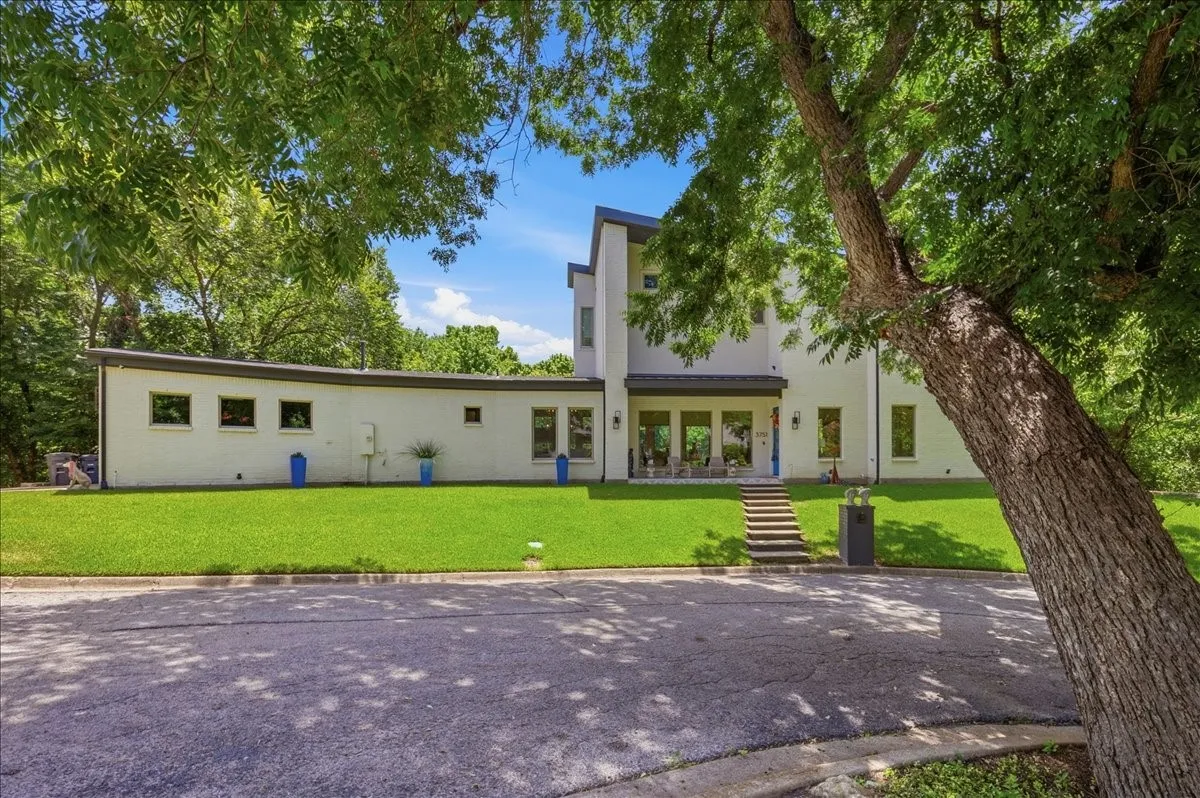 Single Family Residence For Sale in Tarrant County , 3751 Stoney Creek Court, Fort Worth, Texas 76116, 4 Bedroom, 3 Bathroom, 2 Garage spaces, 2,866 Sqft, built in 2018, mls#21317244, Real Estate Agent in Fort Worth, Homes For Sale in Tarrant county, Homes For Sale in Fort Worth, Realtor in Fort Worth Texas, Real Estate Brokerage Independent Realty Texas, Luminita Cordes Realtor