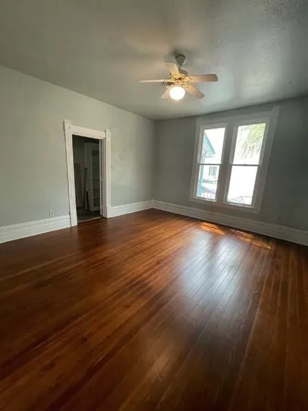 Single Family Residence For Sale in Ellis County , 700 N Dallas Street, Ennis, Texas 75119, 4 Bedroom, 3 Bathroom, Garage spaces, 1,797 Sqft, built in 1900, mls#21318404, Real Estate Agent in Ennis, Homes For Sale in Ellis county, Homes For Sale in Ennis, Realtor in Ennis Texas, Real Estate Brokerage Independent Realty Texas, Luminita Cordes Realtor