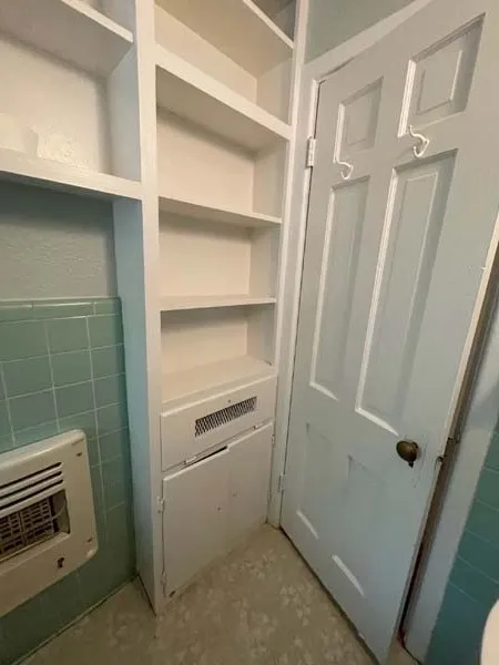 Single Family Residence For Sale in Ellis County , 700 N Dallas Street, Ennis, Texas 75119, 4 Bedroom, 3 Bathroom, Garage spaces, 1,797 Sqft, built in 1900, mls#21318404, Real Estate Agent in Ennis, Homes For Sale in Ellis county, Homes For Sale in Ennis, Realtor in Ennis Texas, Real Estate Brokerage Independent Realty Texas, Luminita Cordes Realtor