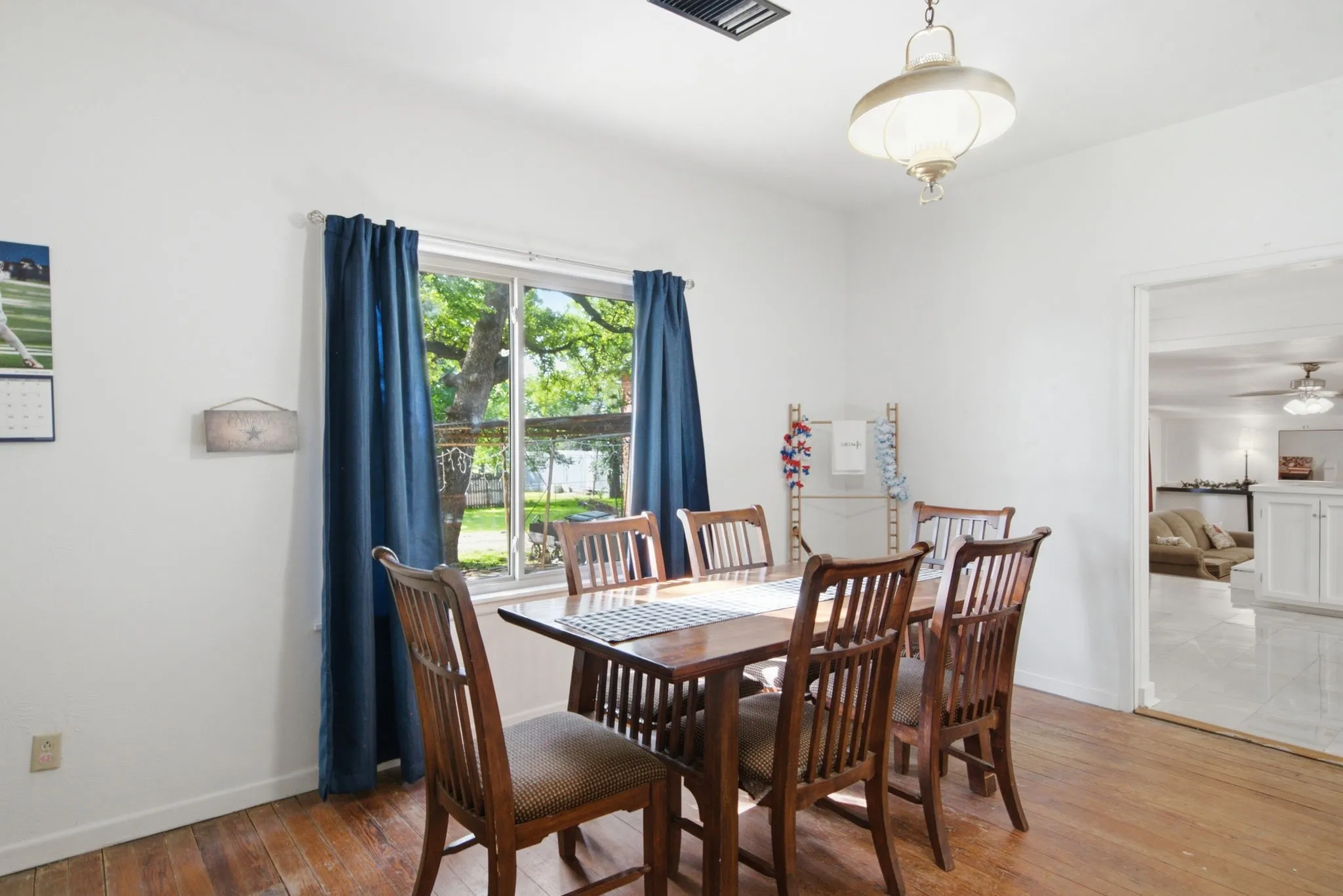 Dining Room/Extra Bedroom