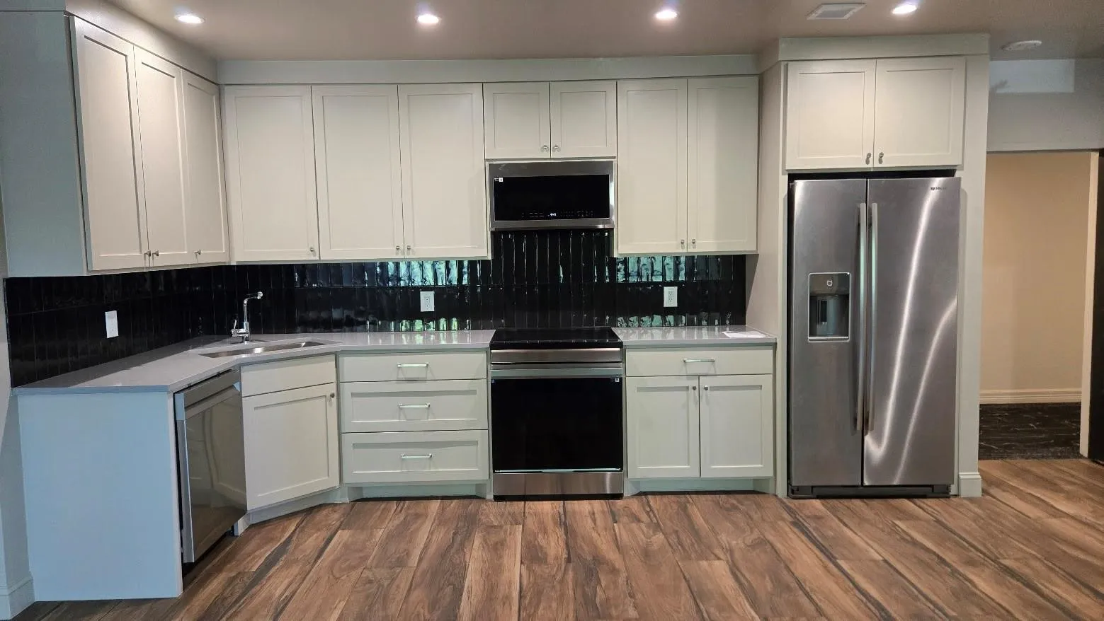 Condominium For Sale in Dallas County , 6211 W Northwest Highway G224, Dallas, Texas 75225, 1 Bedroom, 1 Bathroom, 1 Garage spaces, 721 Sqft, built in 1966, mls#21318371, Real Estate Agent in Dallas, Homes For Sale in Dallas county, Homes For Sale in Dallas, Realtor in Dallas Texas, Real Estate Brokerage Independent Realty Texas, Luminita Cordes Realtor