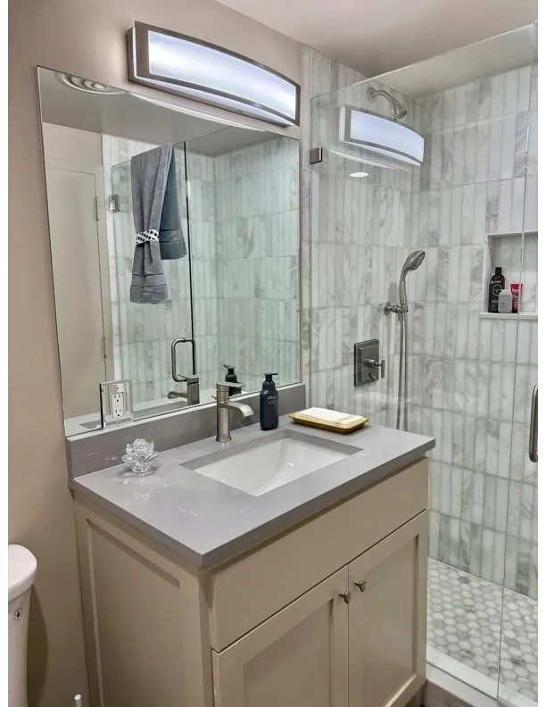 Condominium For Sale in Dallas County , 6211 W Northwest Highway G224, Dallas, Texas 75225, 1 Bedroom, 1 Bathroom, 1 Garage spaces, 721 Sqft, built in 1966, mls#21318371, Real Estate Agent in Dallas, Homes For Sale in Dallas county, Homes For Sale in Dallas, Realtor in Dallas Texas, Real Estate Brokerage Independent Realty Texas, Luminita Cordes Realtor
