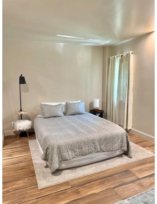 Condominium For Sale in Dallas County , 6211 W Northwest Highway G224, Dallas, Texas 75225, 1 Bedroom, 1 Bathroom, 1 Garage spaces, 721 Sqft, built in 1966, mls#21318371, Real Estate Agent in Dallas, Homes For Sale in Dallas county, Homes For Sale in Dallas, Realtor in Dallas Texas, Real Estate Brokerage Independent Realty Texas, Luminita Cordes Realtor