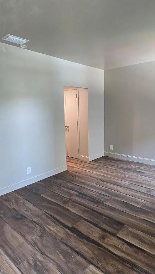 Condominium For Sale in Dallas County , 6211 W Northwest Highway G224, Dallas, Texas 75225, 1 Bedroom, 1 Bathroom, 1 Garage spaces, 721 Sqft, built in 1966, mls#21318371, Real Estate Agent in Dallas, Homes For Sale in Dallas county, Homes For Sale in Dallas, Realtor in Dallas Texas, Real Estate Brokerage Independent Realty Texas, Luminita Cordes Realtor