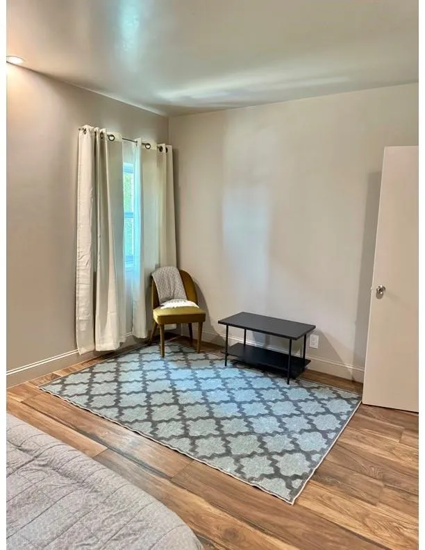 Condominium For Sale in Dallas County , 6211 W Northwest Highway G224, Dallas, Texas 75225, 1 Bedroom, 1 Bathroom, 1 Garage spaces, 721 Sqft, built in 1966, mls#21318371, Real Estate Agent in Dallas, Homes For Sale in Dallas county, Homes For Sale in Dallas, Realtor in Dallas Texas, Real Estate Brokerage Independent Realty Texas, Luminita Cordes Realtor