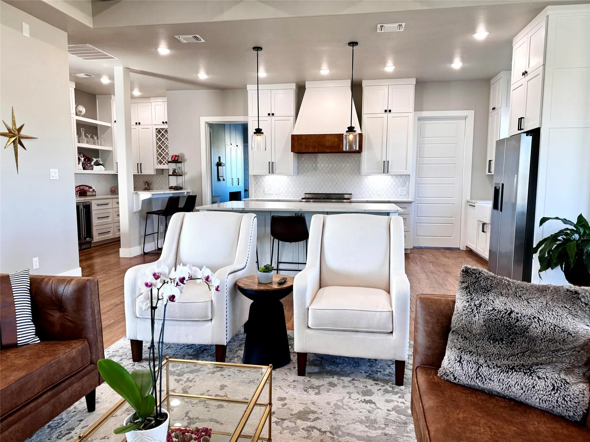 Single Family Residence For Sale in Tarrant County , 12301 Bella Sera Drive, Fort Worth, Texas 76126, 5 Bedroom, 6 Bathroom, 4 Garage spaces, 6,330 Sqft, built in 2023, mls#21318414, Real Estate Agent in Fort Worth, Homes For Sale in Tarrant county, Homes For Sale in Fort Worth, Realtor in Fort Worth Texas, Real Estate Brokerage Independent Realty Texas, Luminita Cordes Realtor