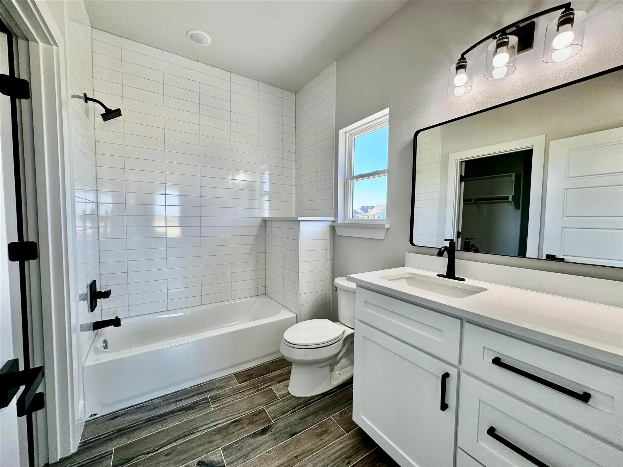 Single Family Residence For Sale in Tarrant County , 12301 Bella Sera Drive, Fort Worth, Texas 76126, 5 Bedroom, 6 Bathroom, 4 Garage spaces, 6,330 Sqft, built in 2023, mls#21318414, Real Estate Agent in Fort Worth, Homes For Sale in Tarrant county, Homes For Sale in Fort Worth, Realtor in Fort Worth Texas, Real Estate Brokerage Independent Realty Texas, Luminita Cordes Realtor
