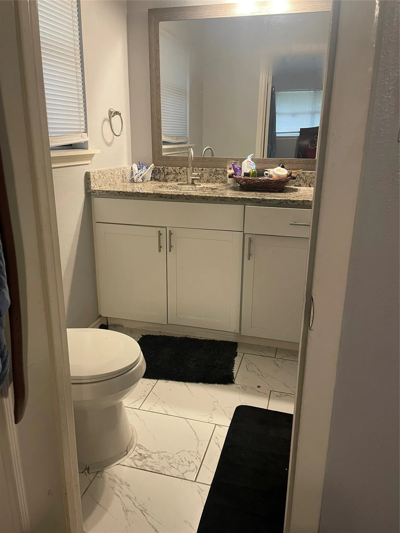 Single Family Residence For Sale in Tarrant County , 236 Hallbrook Drive, Fort Worth, Texas 76134, 3 Bedroom, 2 Bathroom, 2 Garage spaces, 1,851 Sqft, built in 1961, mls#21309955, Real Estate Agent in Fort Worth, Homes For Sale in Tarrant county, Homes For Sale in Fort Worth, Realtor in Fort Worth Texas, Real Estate Brokerage Independent Realty Texas, Luminita Cordes Realtor