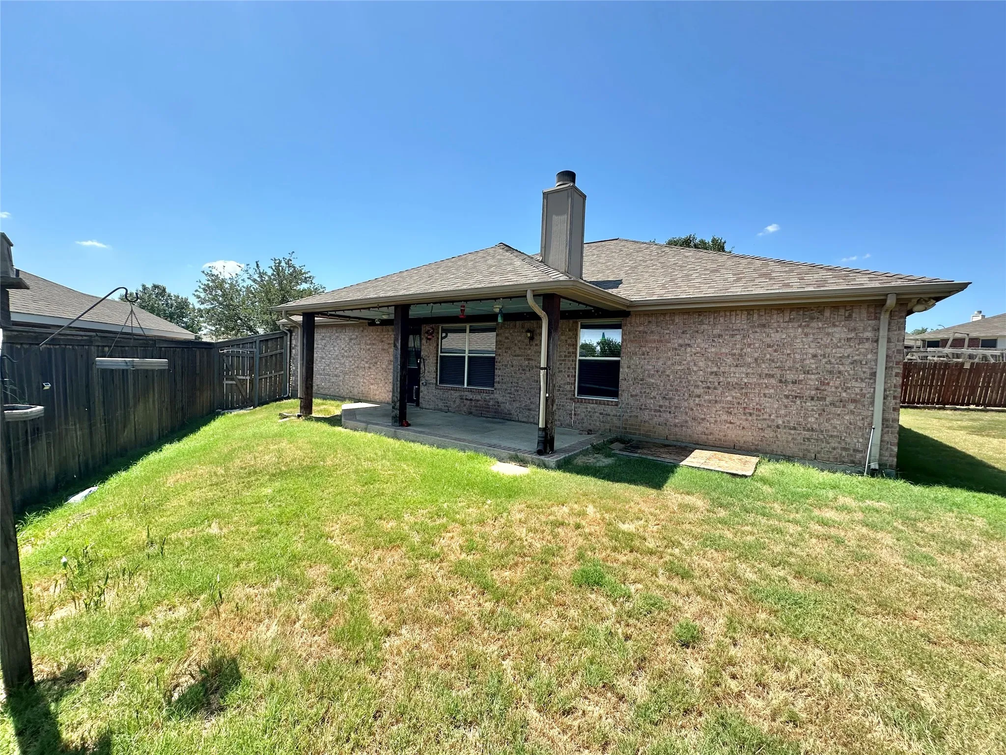 Single Family Residence For Rent in Tarrant County , 4905 Spur Ridge Court, Fort Worth, Texas 76244, 3 Bedroom, 2 Bathroom, 2 Garage spaces, 1,532 Sqft, built in 2002, mls#21318446, Real Estate Agent in Fort Worth, Homes For Rent in Tarrant county, Homes For Rent in Fort Worth, Realtor in Fort Worth Texas, Real Estate Brokerage Independent Realty Texas, Luminita Cordes Realtor